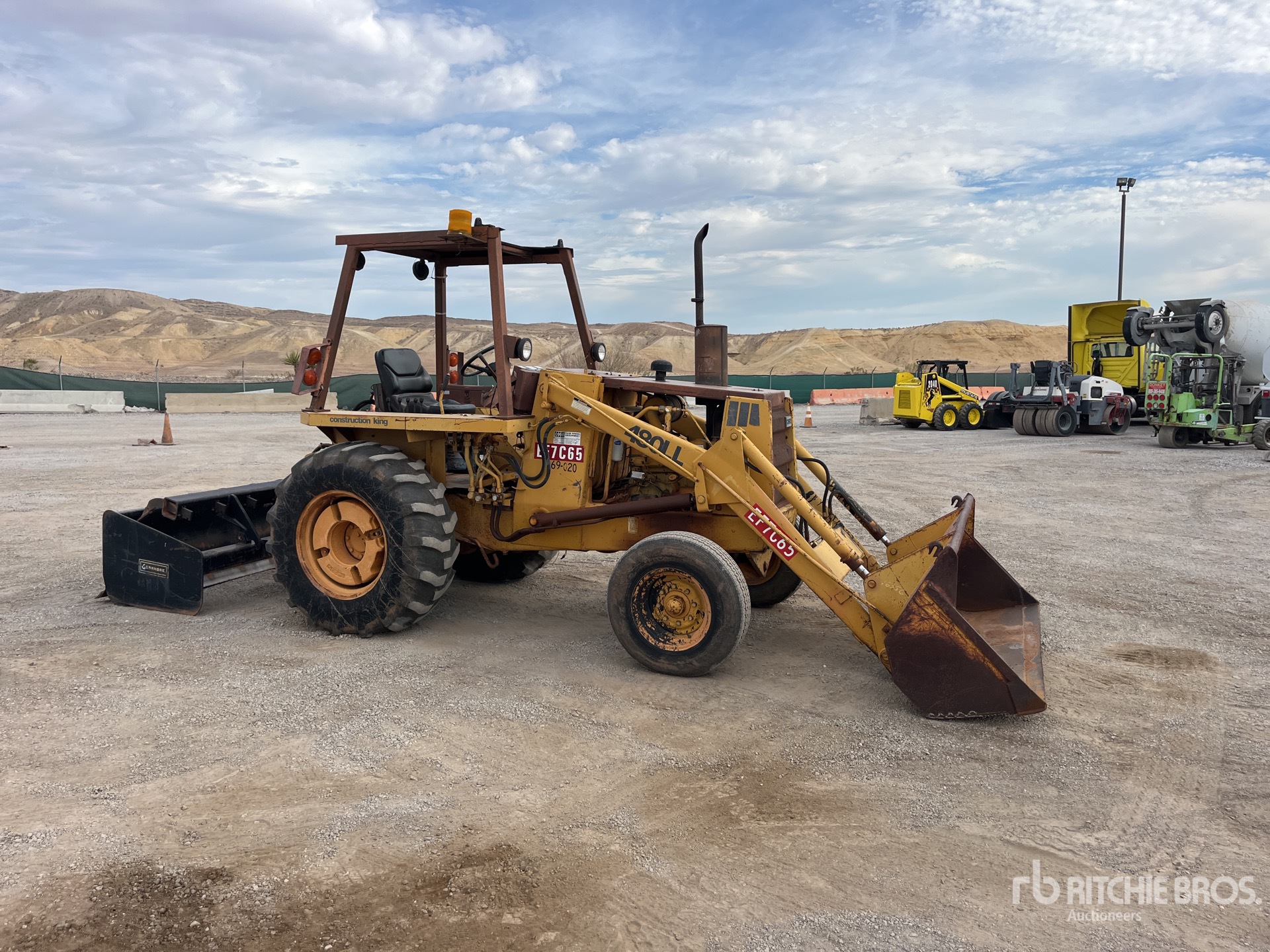 General Appearance with Picture, Right Front Corner