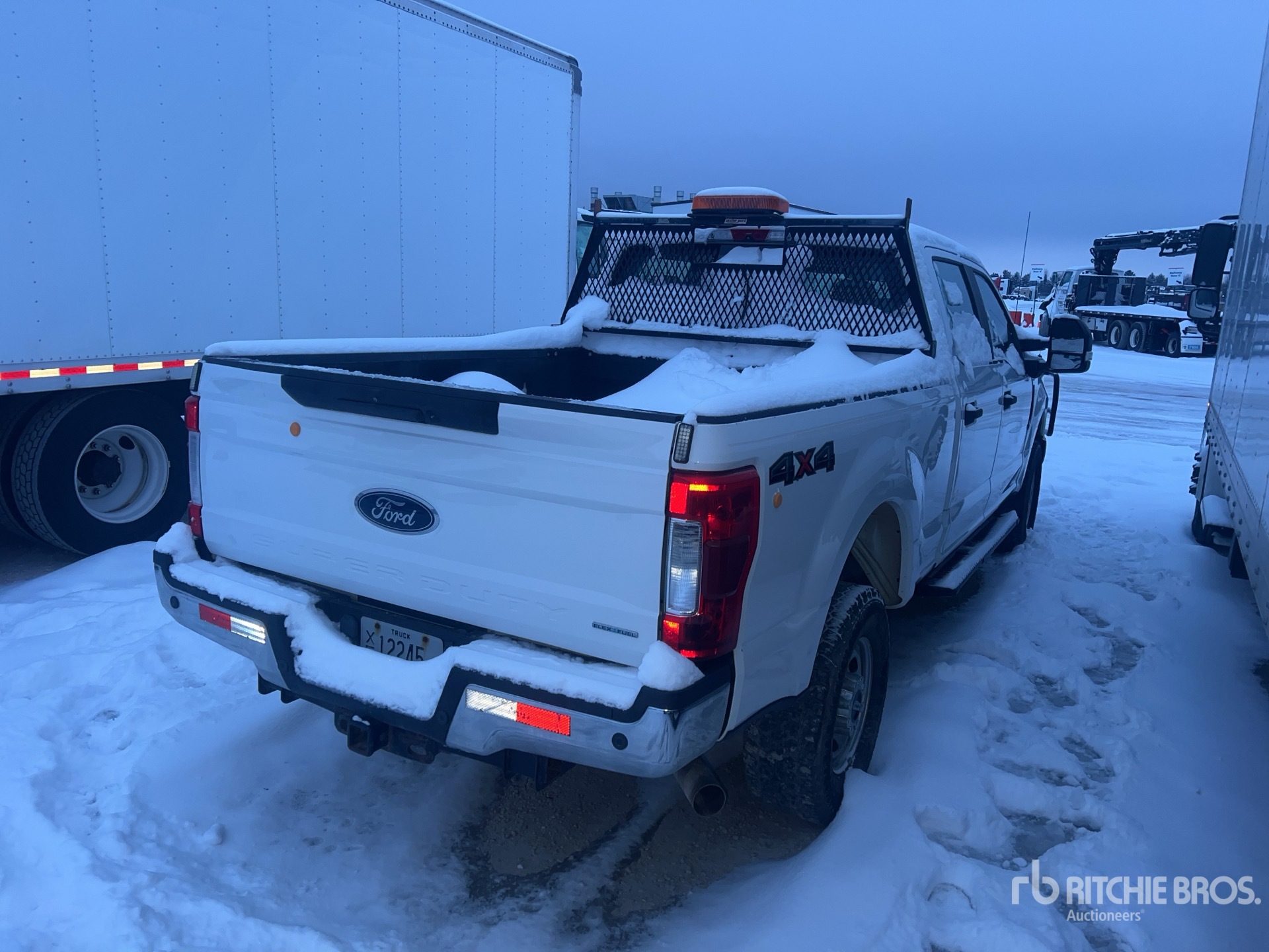 General Appearance with Imagen: esquina trasera derecha