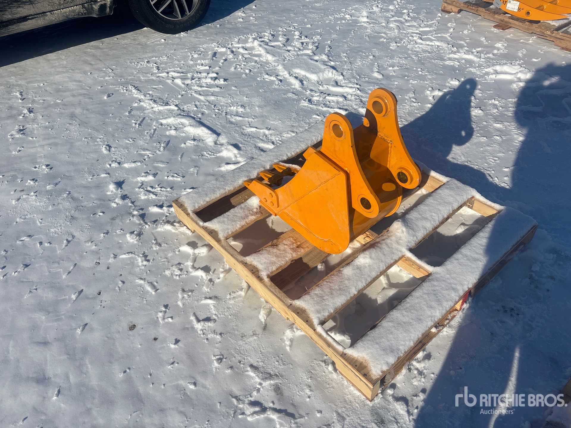 Aspect général with Image, coin arrière droit