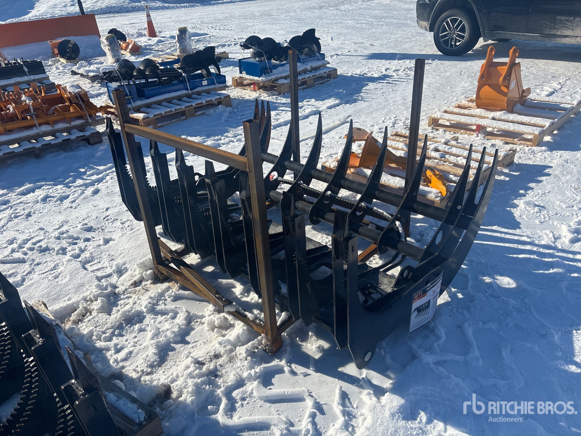 General Appearance with Picture, Right Front Corner