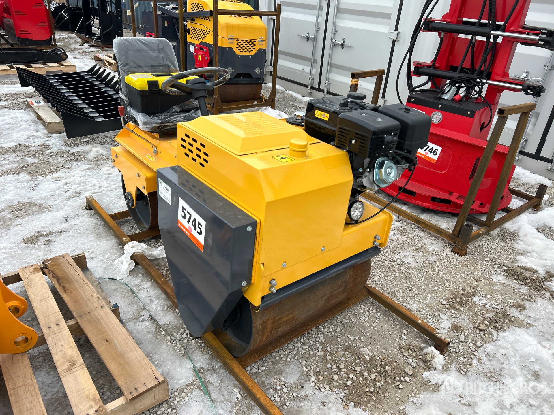 General Appearance with Picture, Right Front Corner