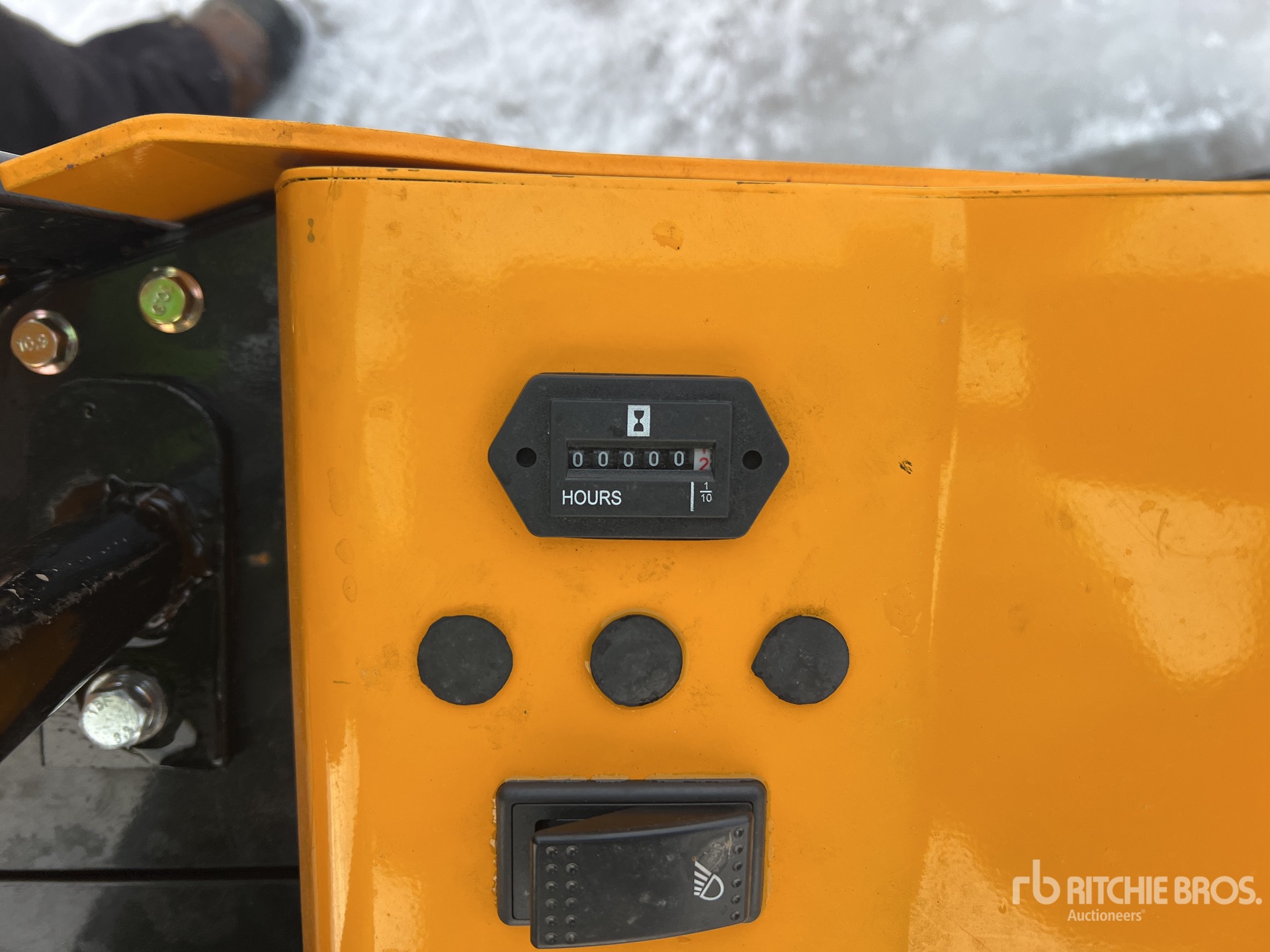 General Appearance with Hour Meter / Odometer