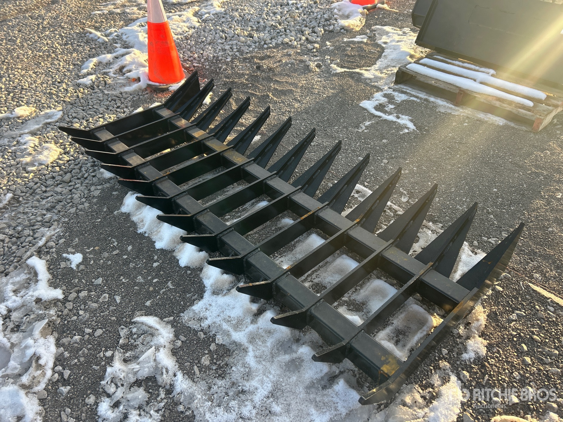 Aspect général with Image, coin arrière droit