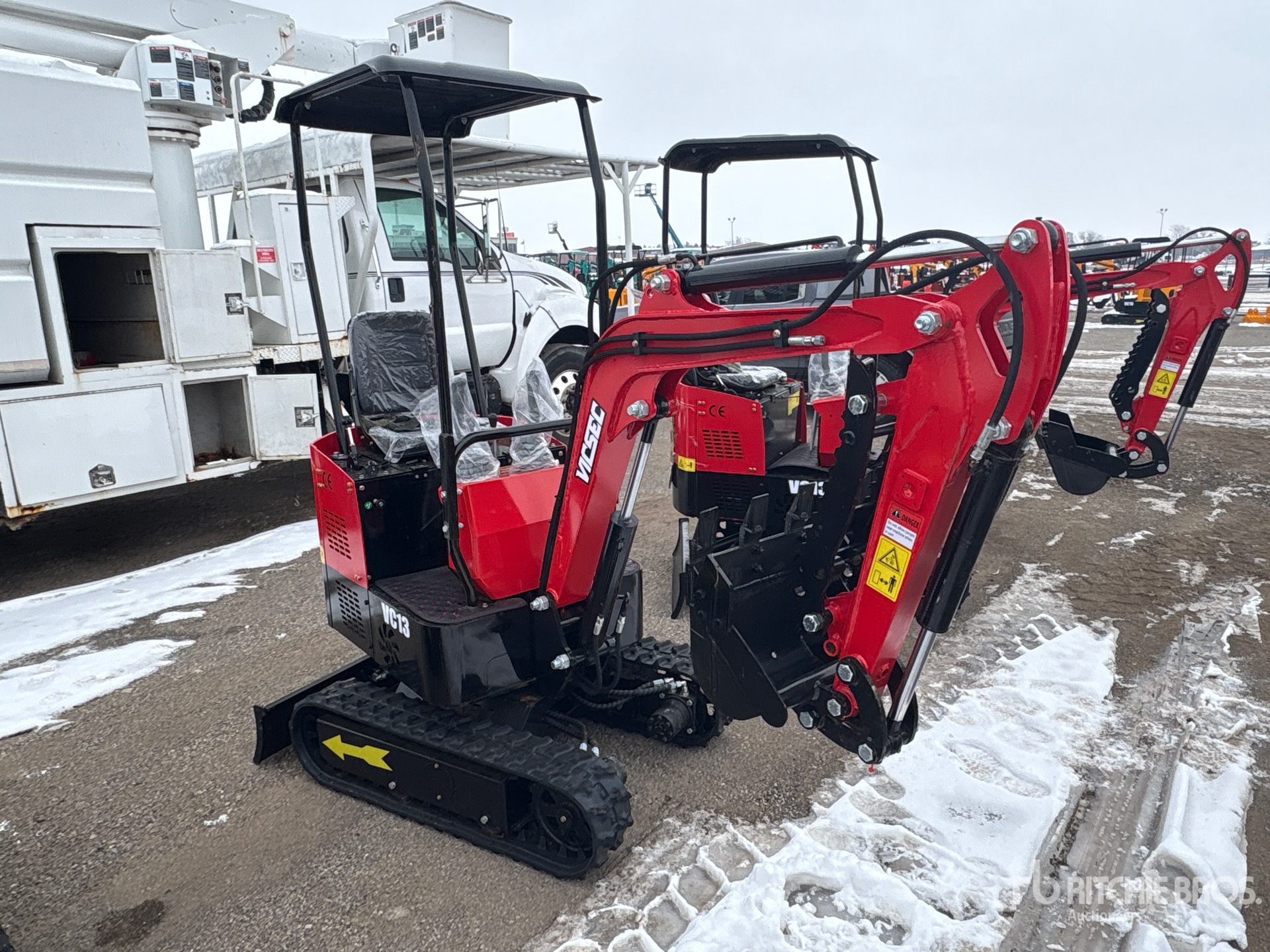 General Appearance with Picture, Right Front Corner