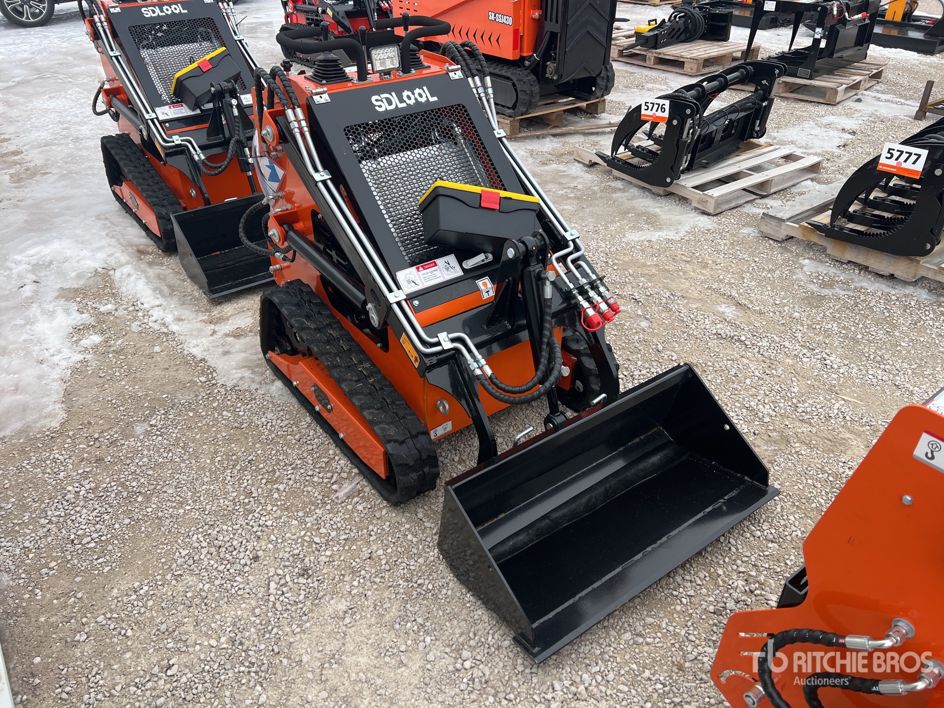 Aspect général with Image, coin avant droit