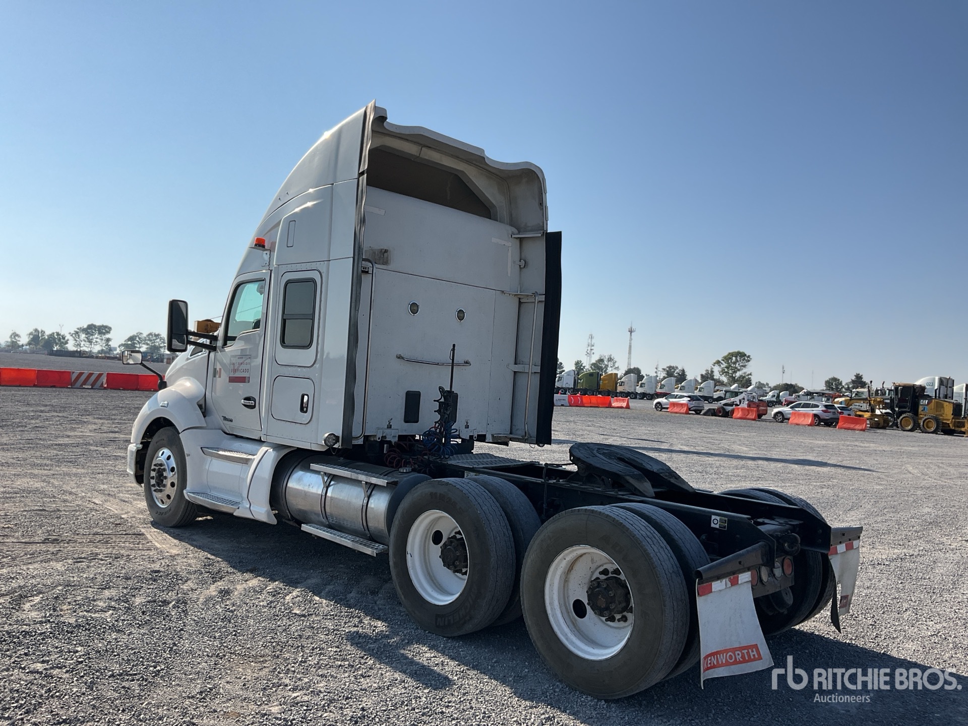 General Appearance with Imagen: esquina trasera izquierda