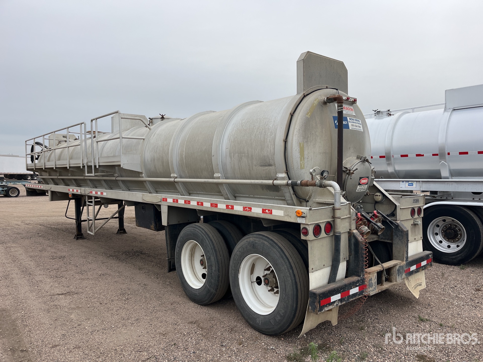 General Appearance with Imagen: esquina trasera izquierda