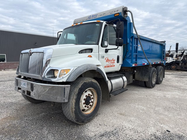 2005 International 7500 6x4 T/A Dump Truck