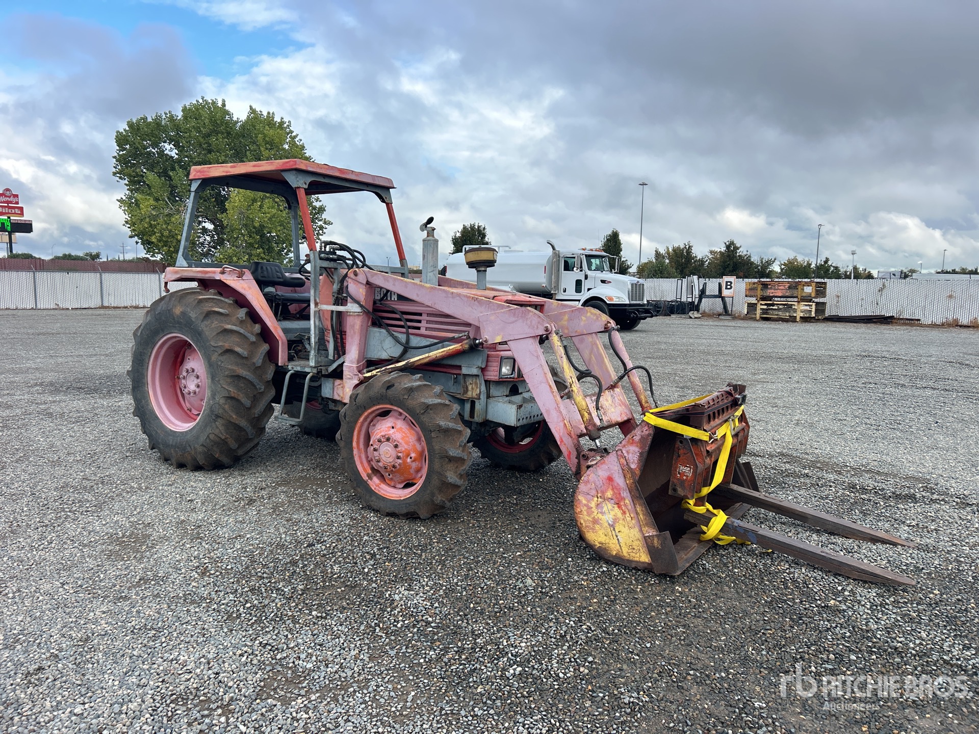 General Appearance with Picture, Right Front Corner