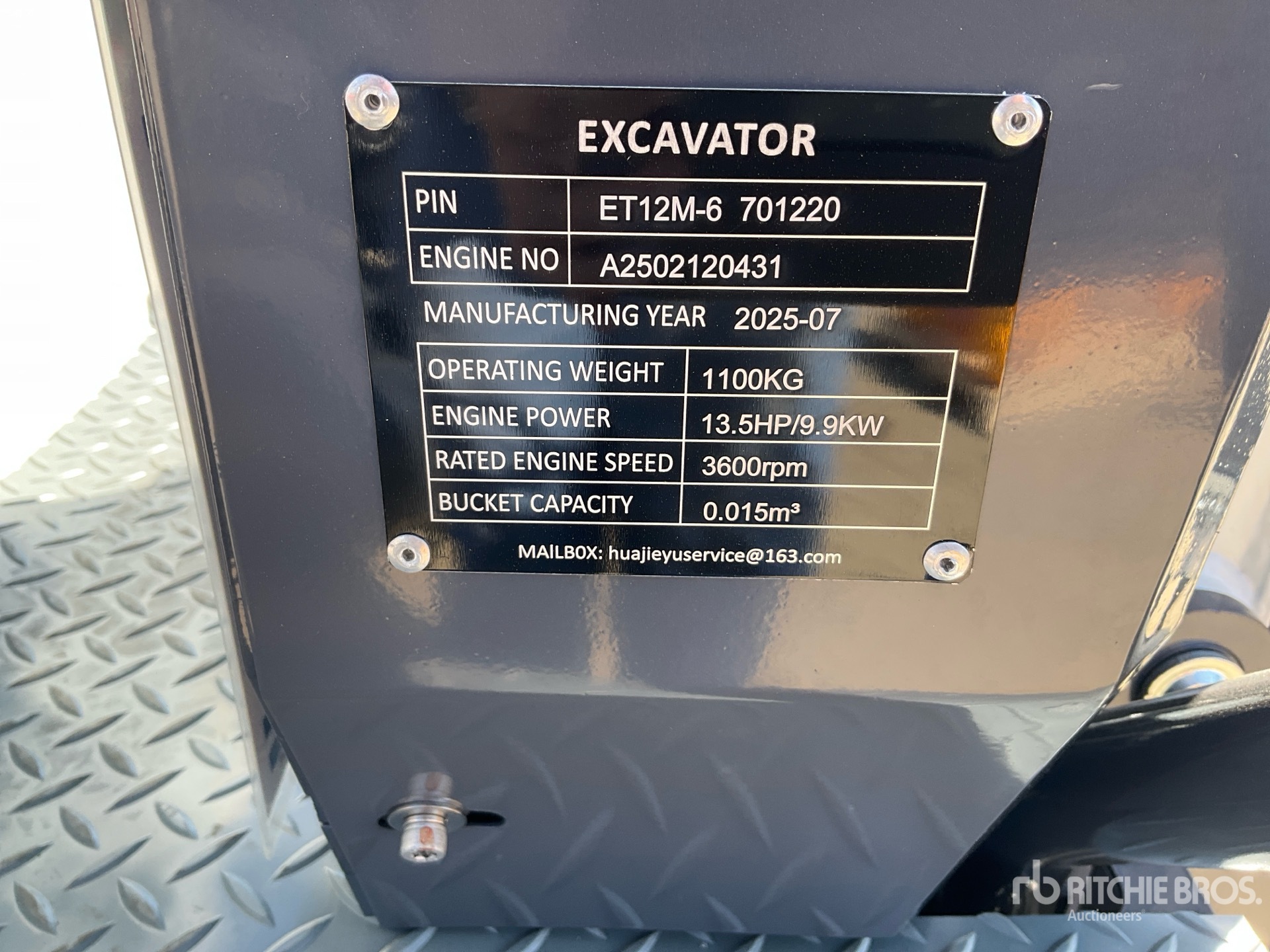 General Appearance with Seriennummer / FIN