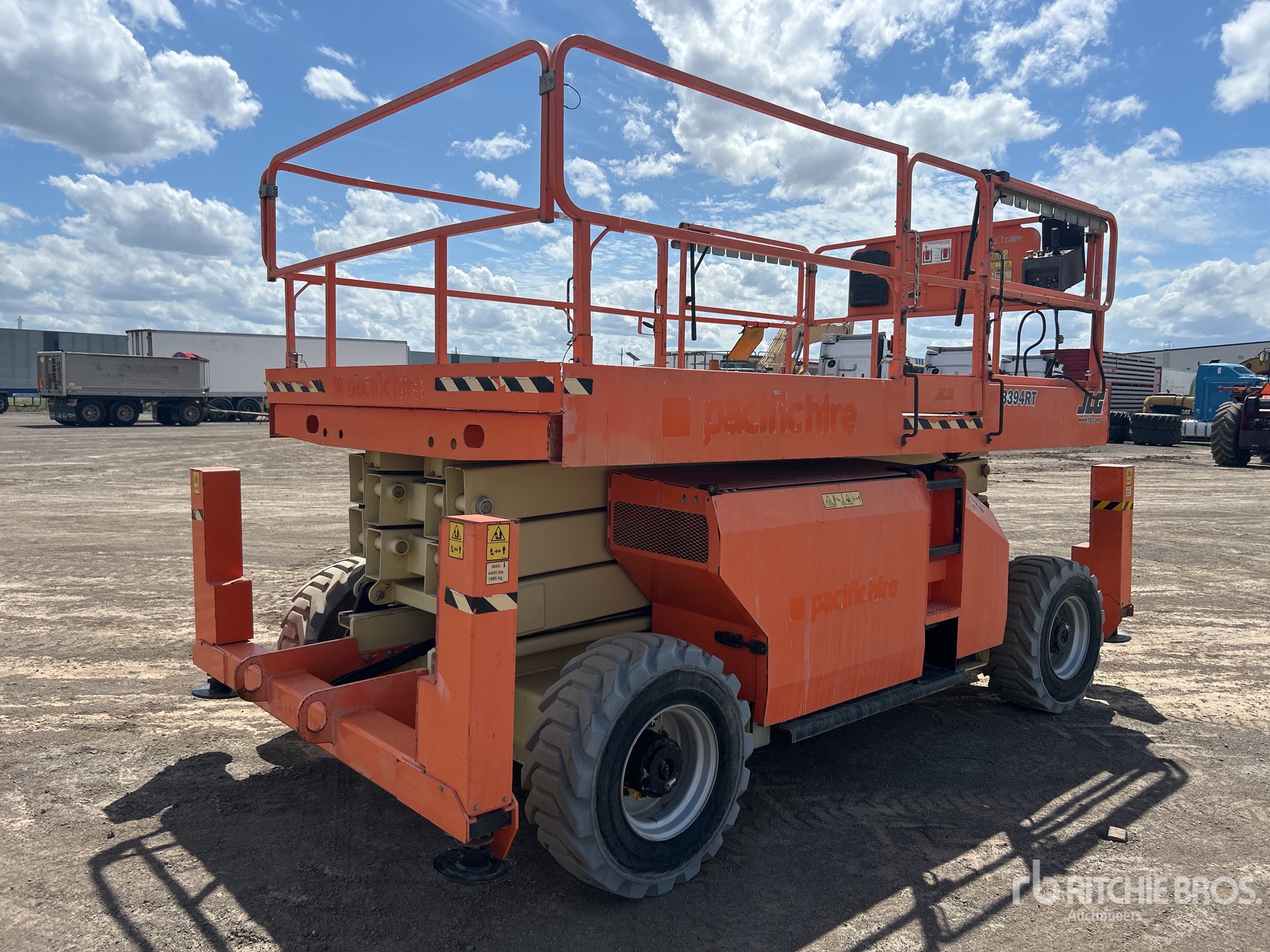 General Appearance with Picture, Right Rear Corner