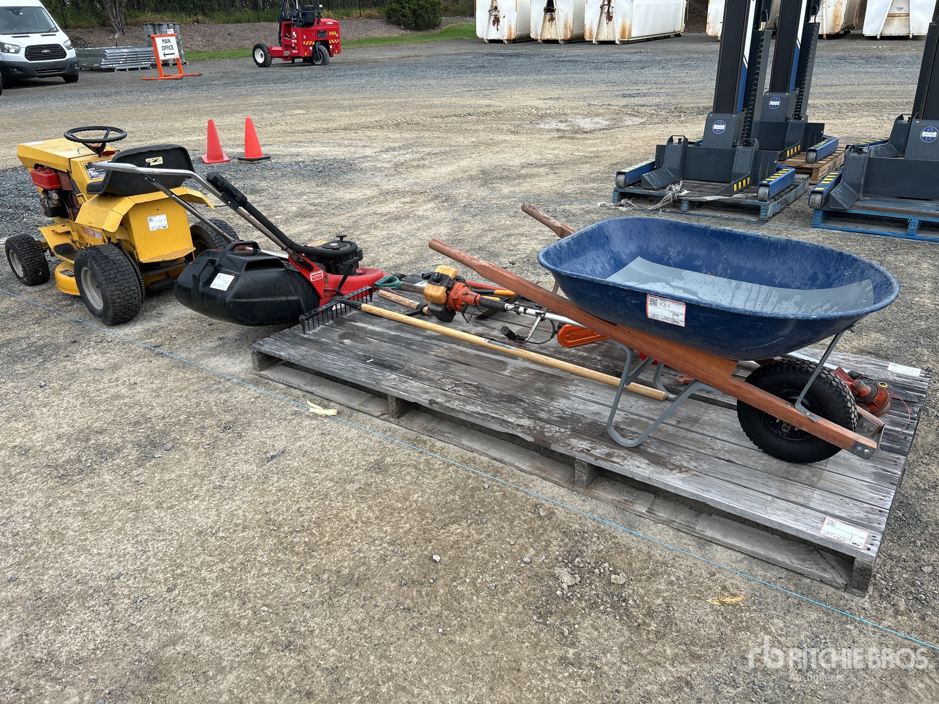 General Appearance with Bild, Ecke hinten rechts