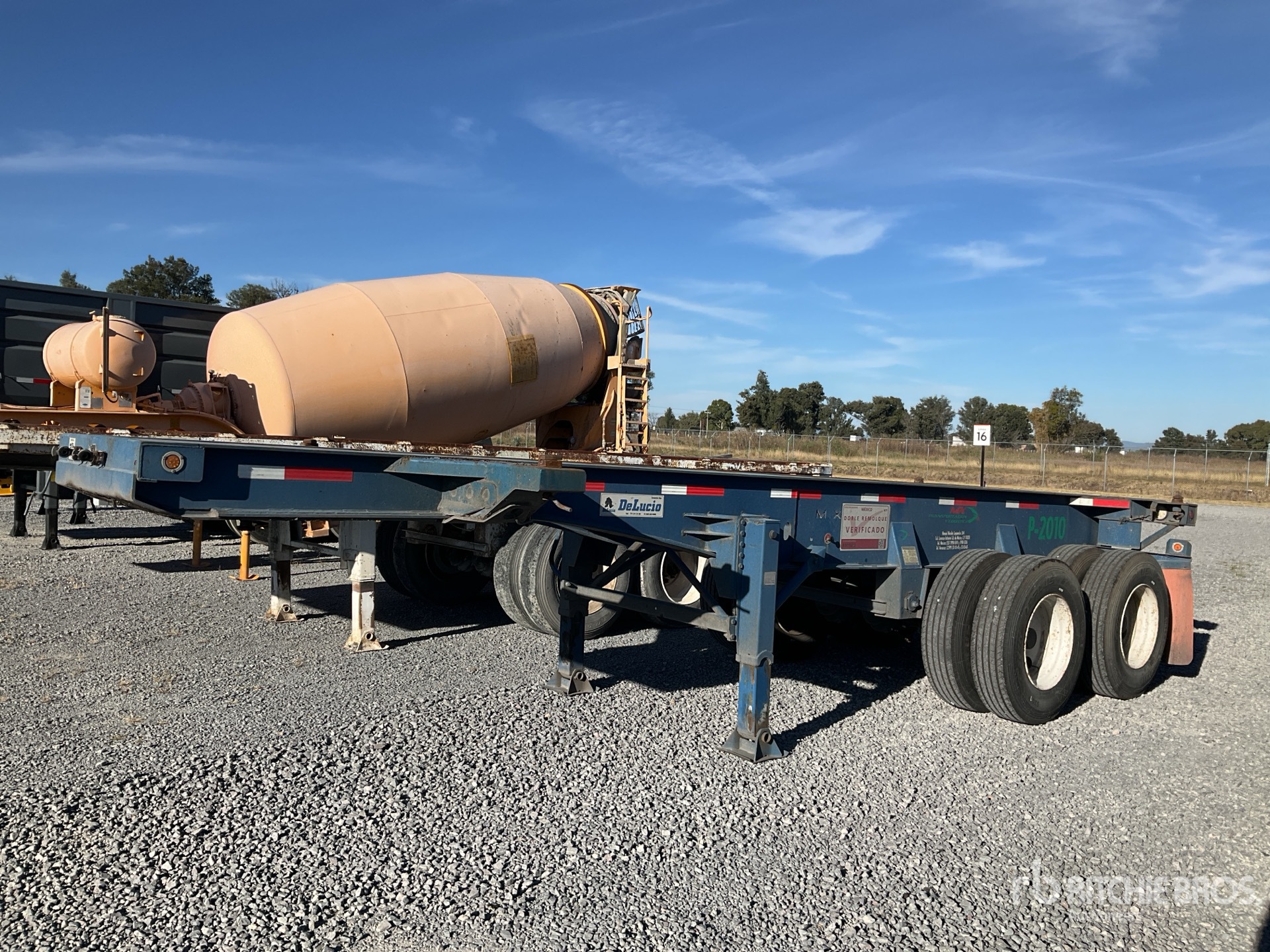 General Appearance with Featured Photo