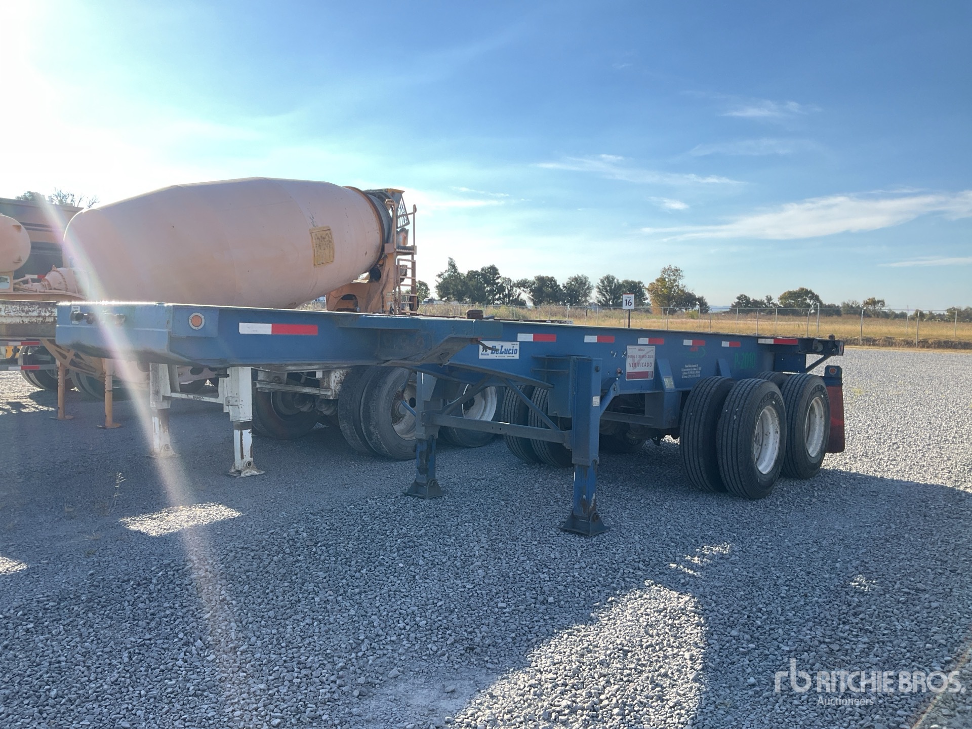 General Appearance with Featured Photo