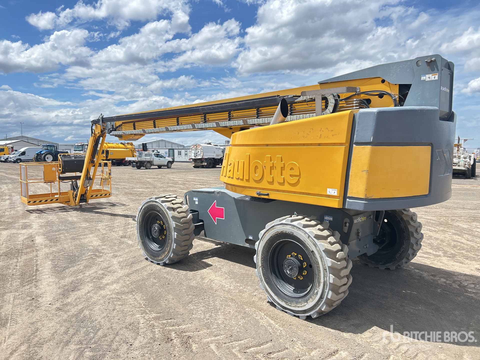 General Appearance with Bild, Ecke hinten links