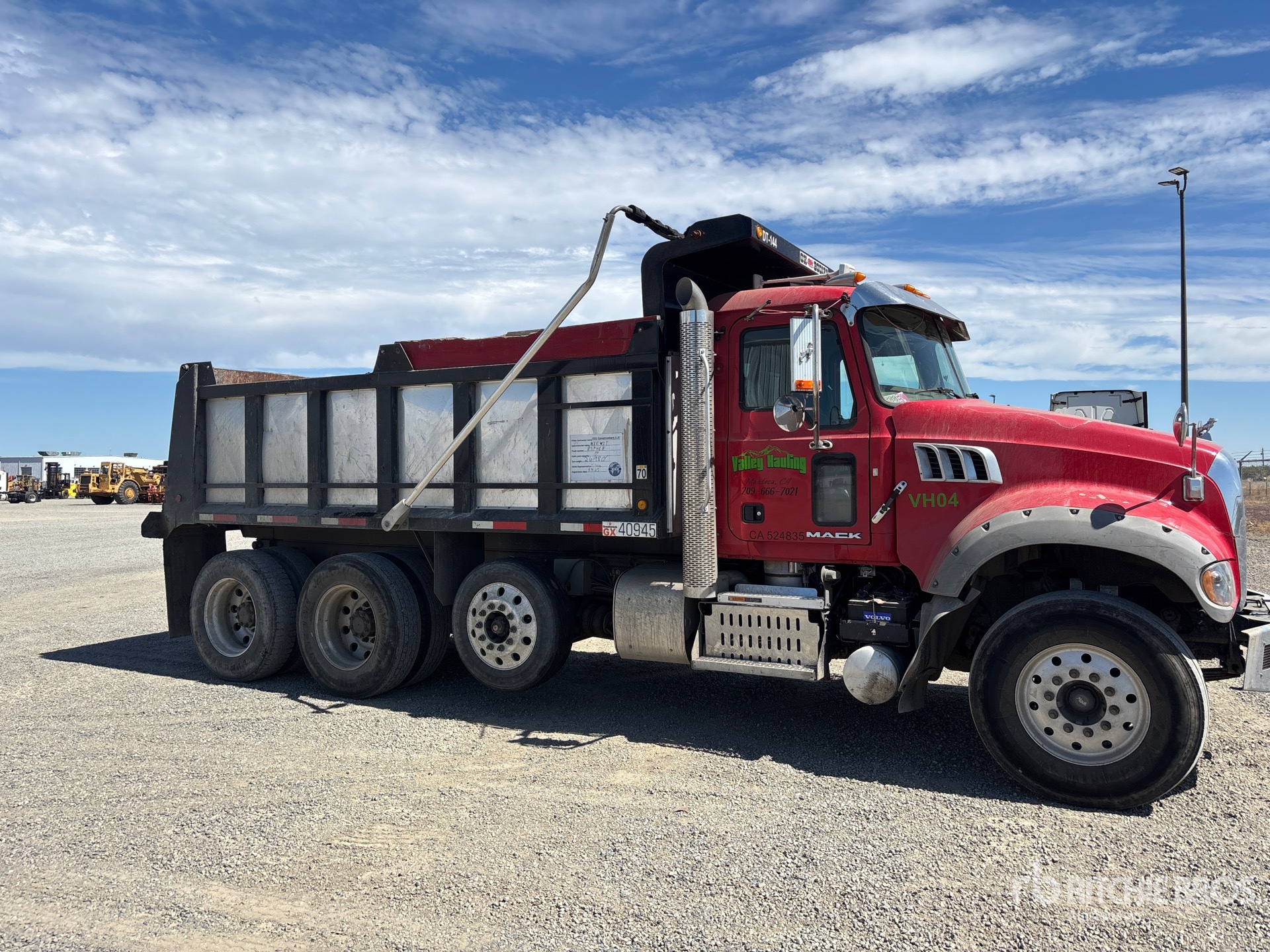 Aspect général with Image, coin avant droit