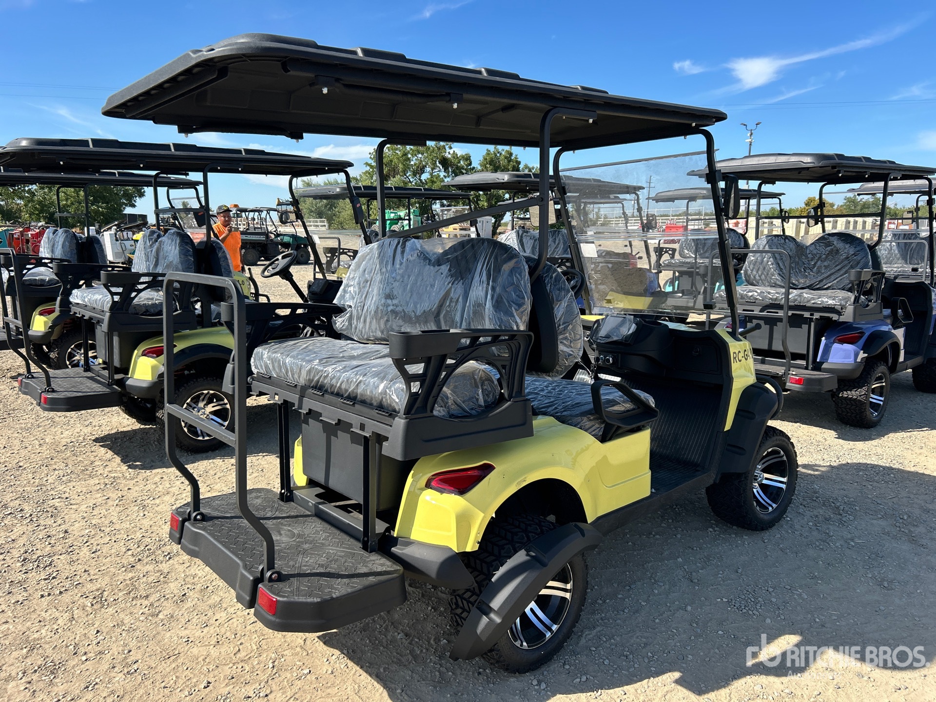 General Appearance with Foto, angolo anteriore sinistro