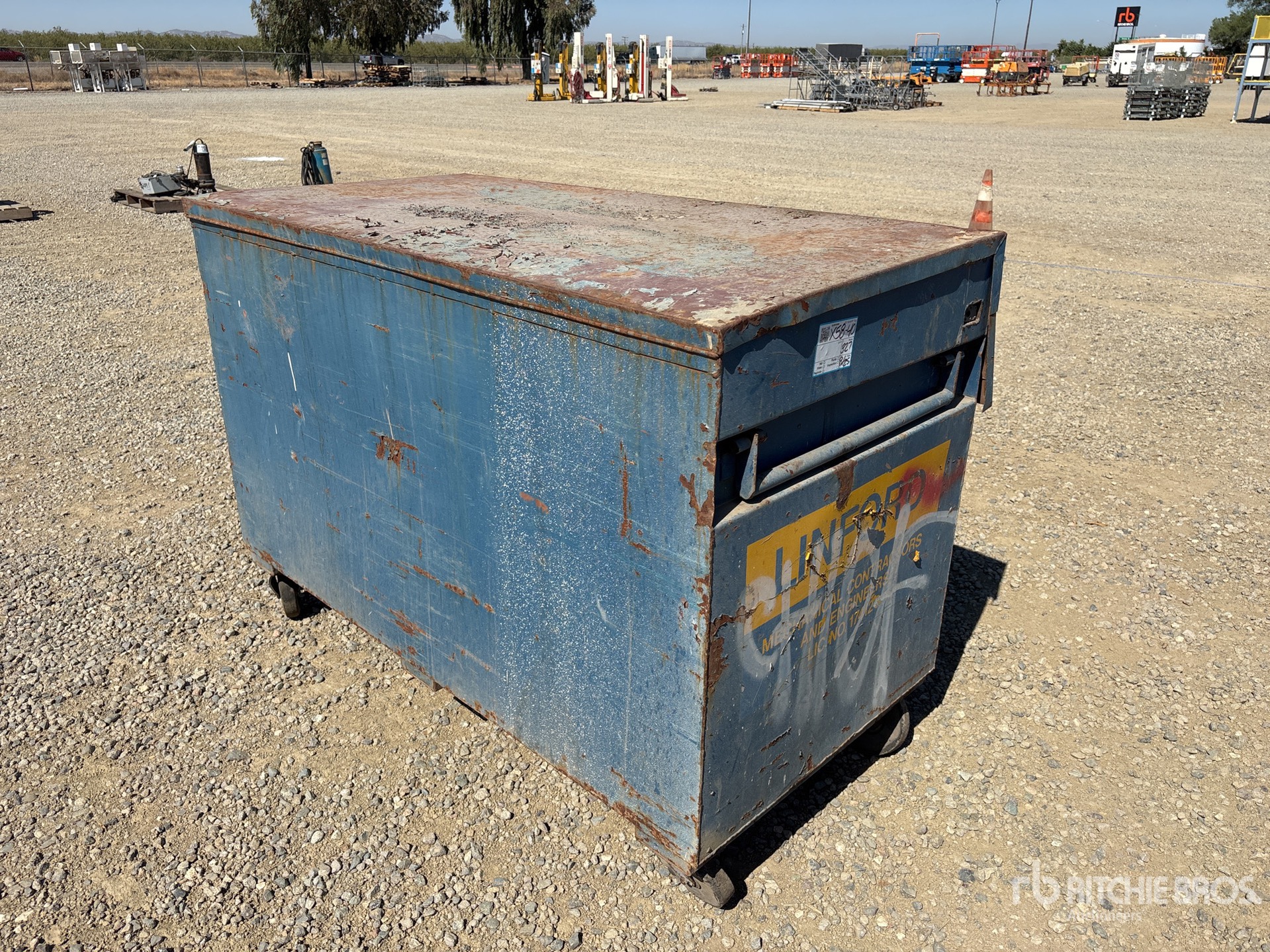 General Appearance with Picture, Right Front Corner