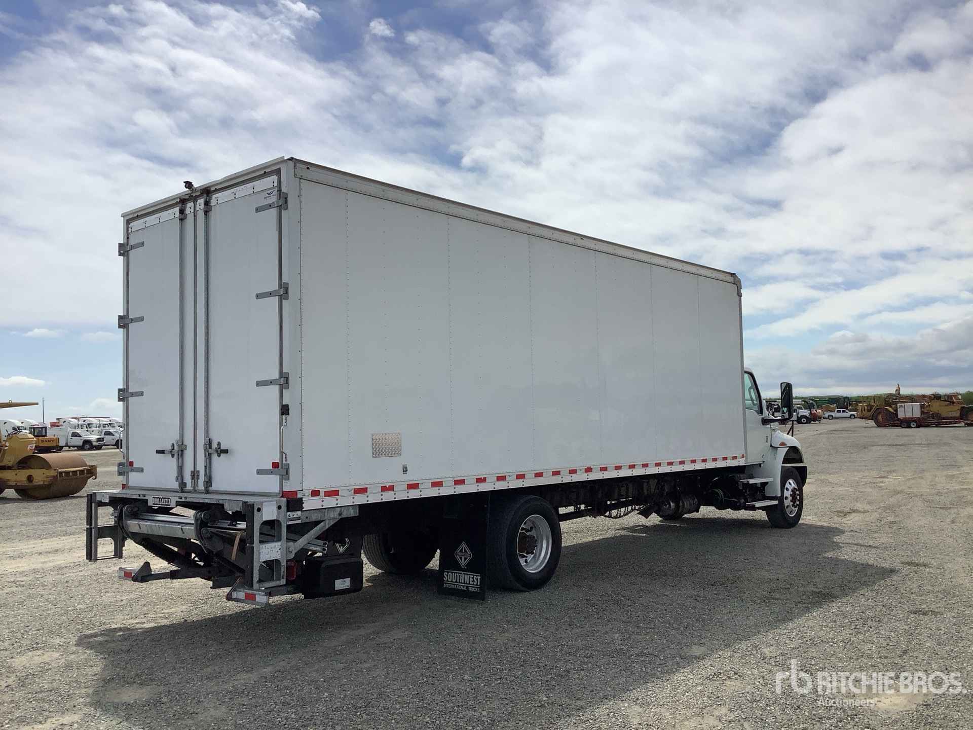 General Appearance with Imagen: esquina trasera derecha