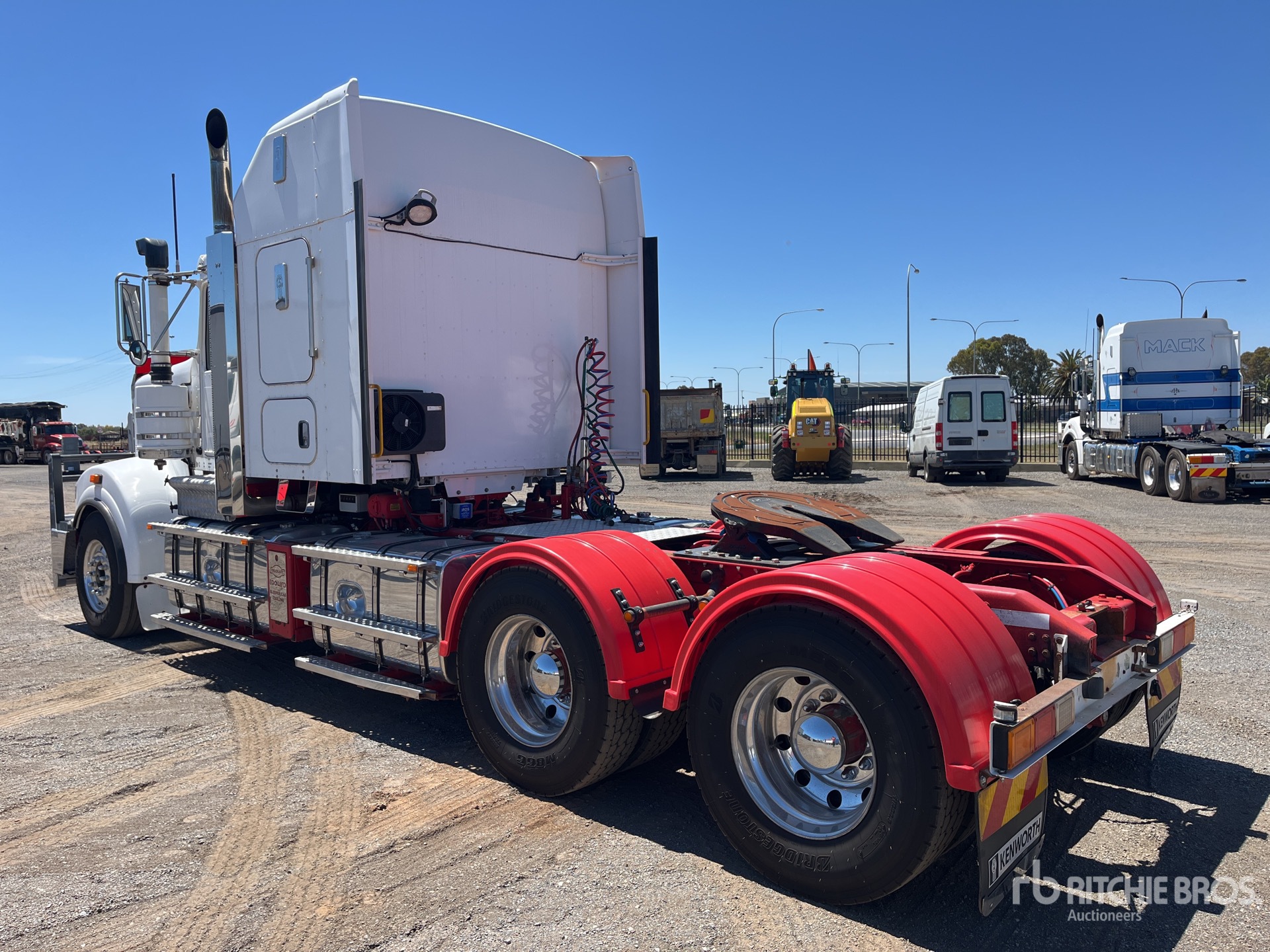 Aspect général with Image, coin arrière droit