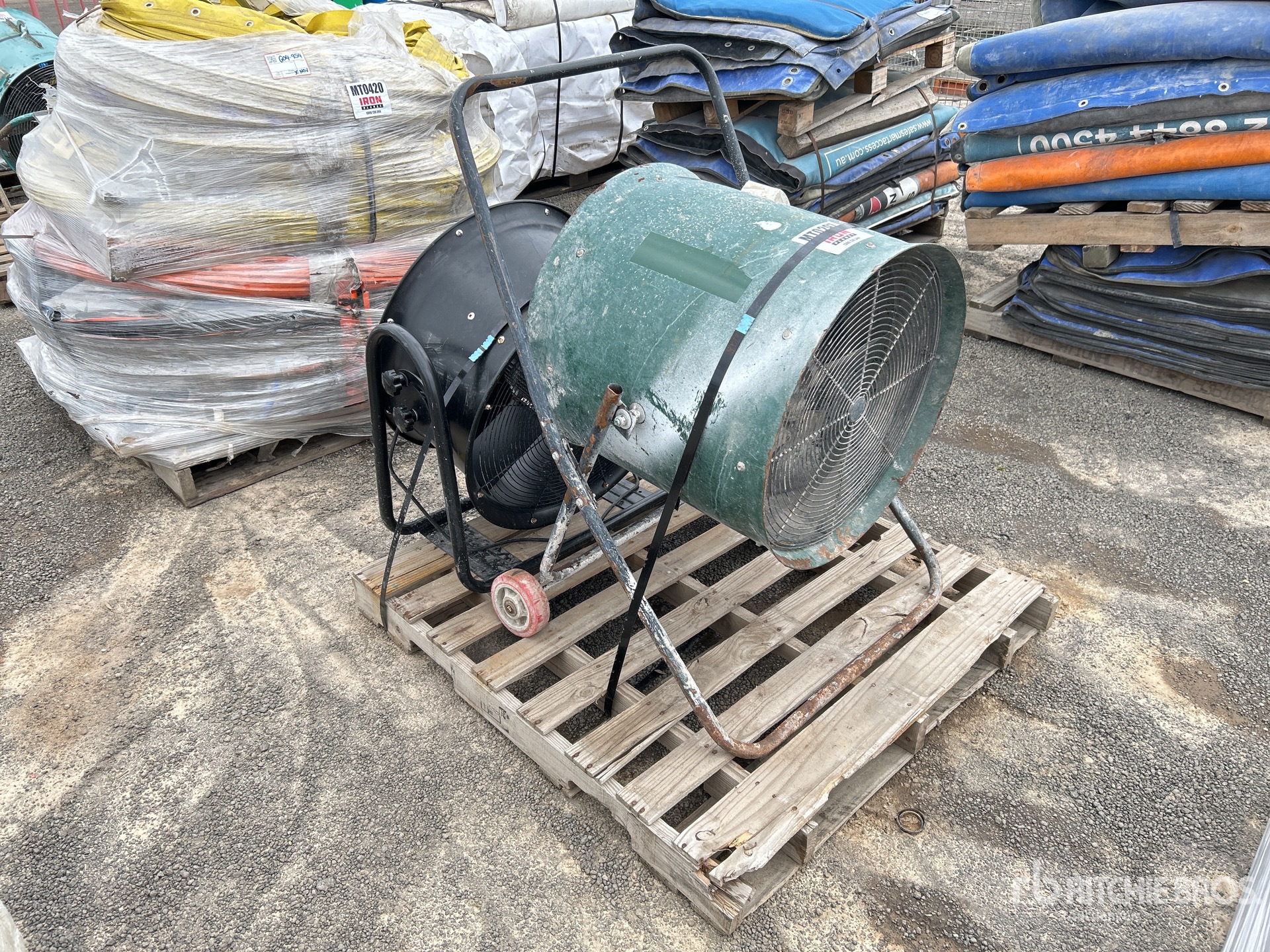 General Appearance with Picture, Right Front Corner