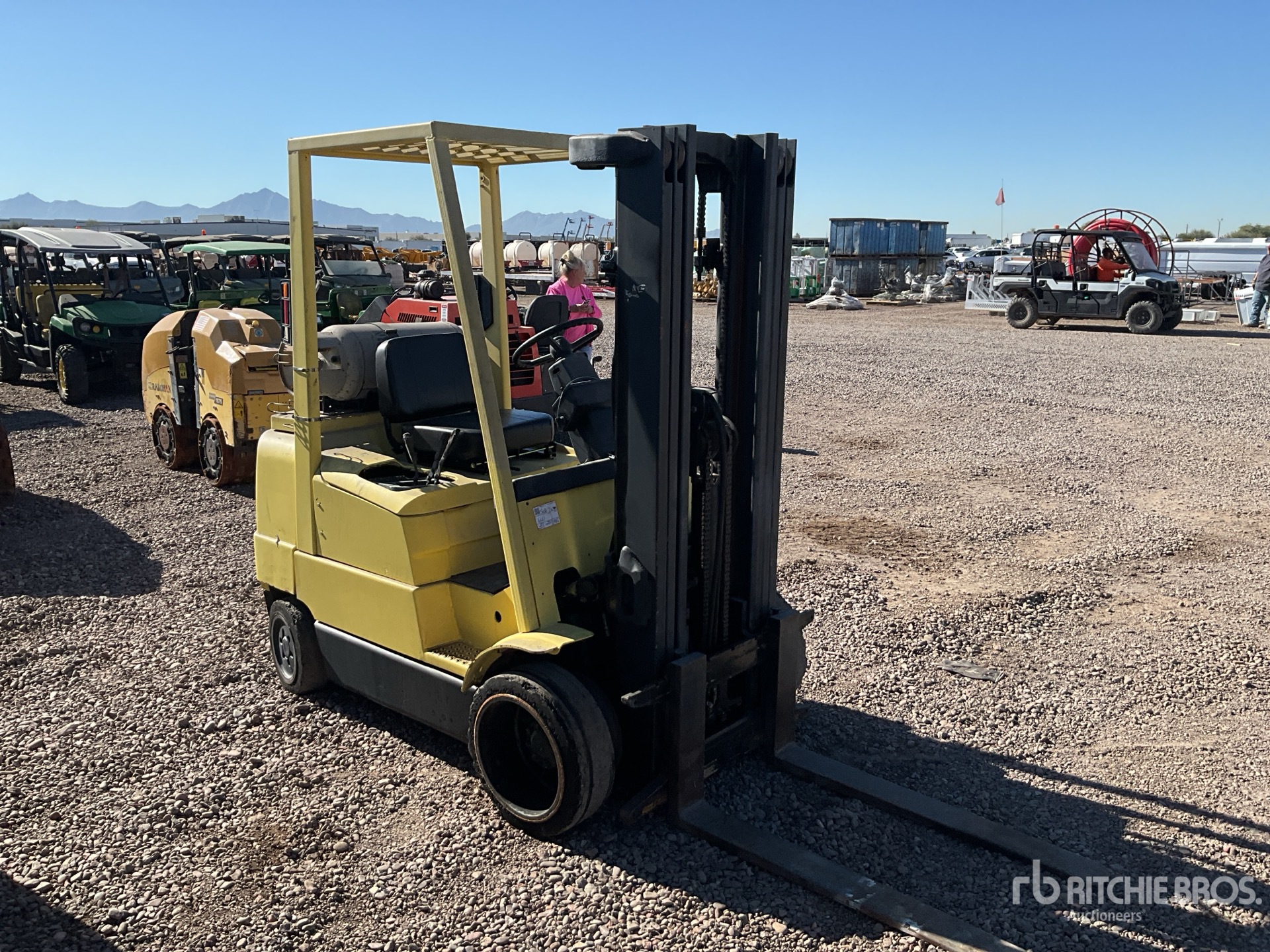 General Appearance with Picture, Right Front Corner