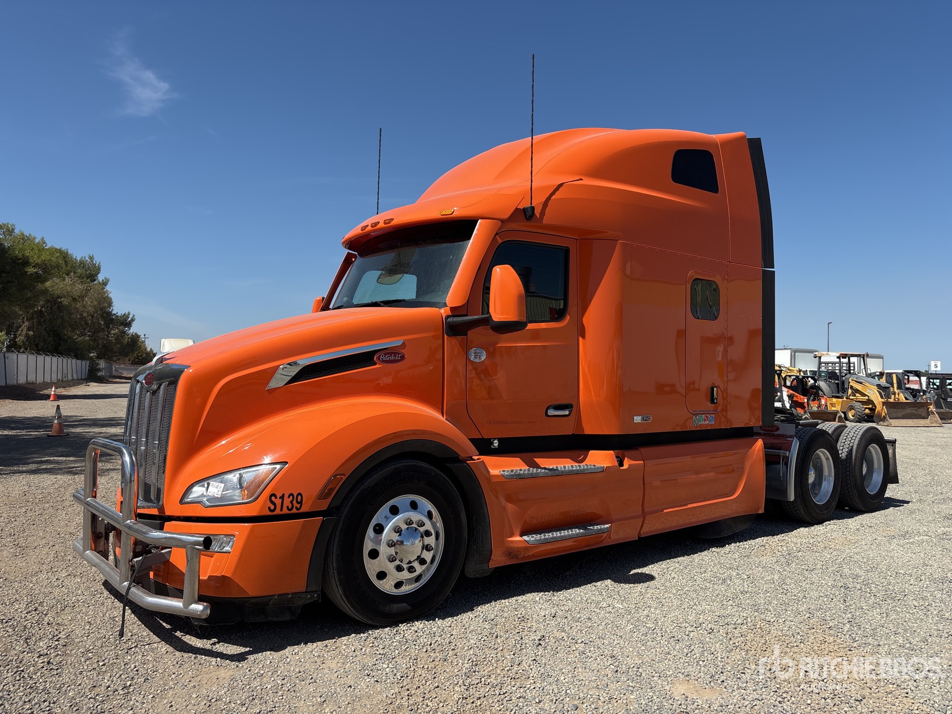 General Appearance with Featured Photo