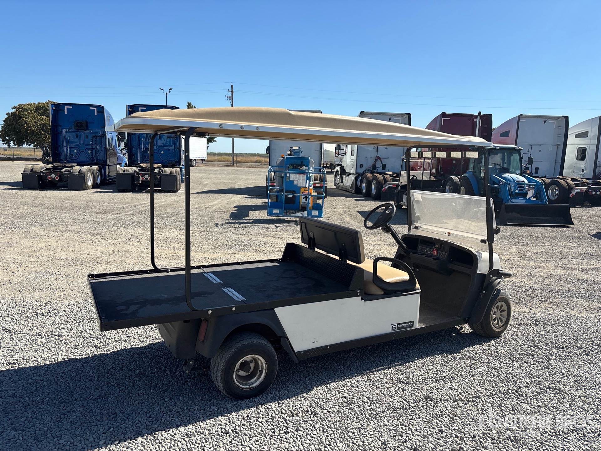 General Appearance with Foto, angolo anteriore sinistro