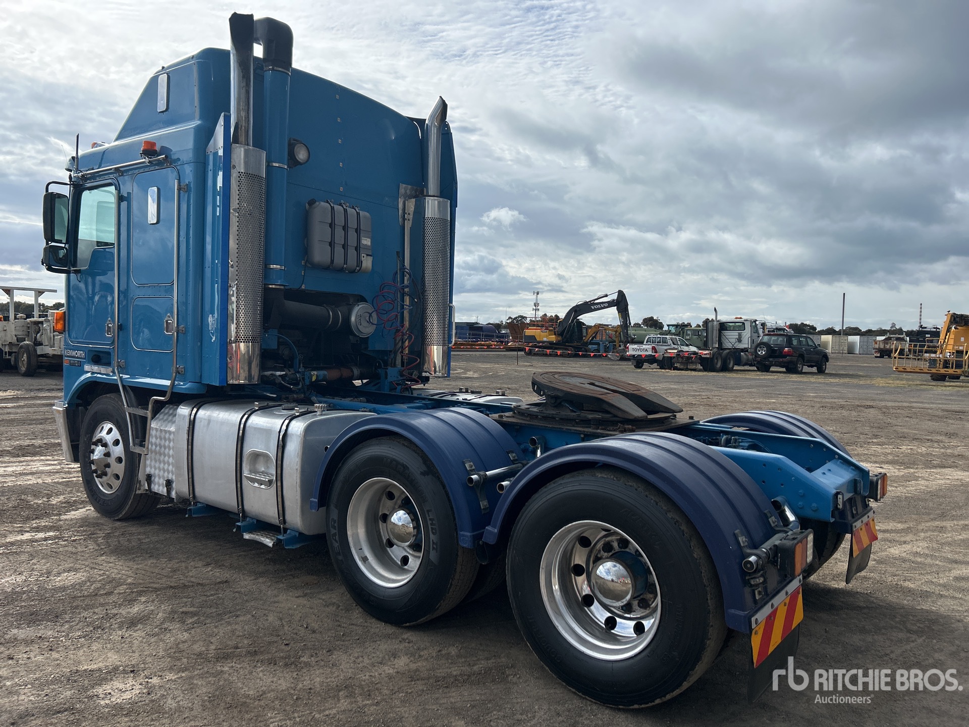 General Appearance with Picture, Right Rear Corner