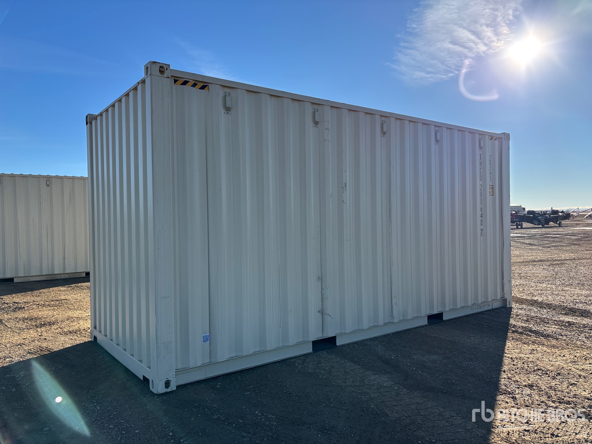 Aspect général with Image, coin arrière droit