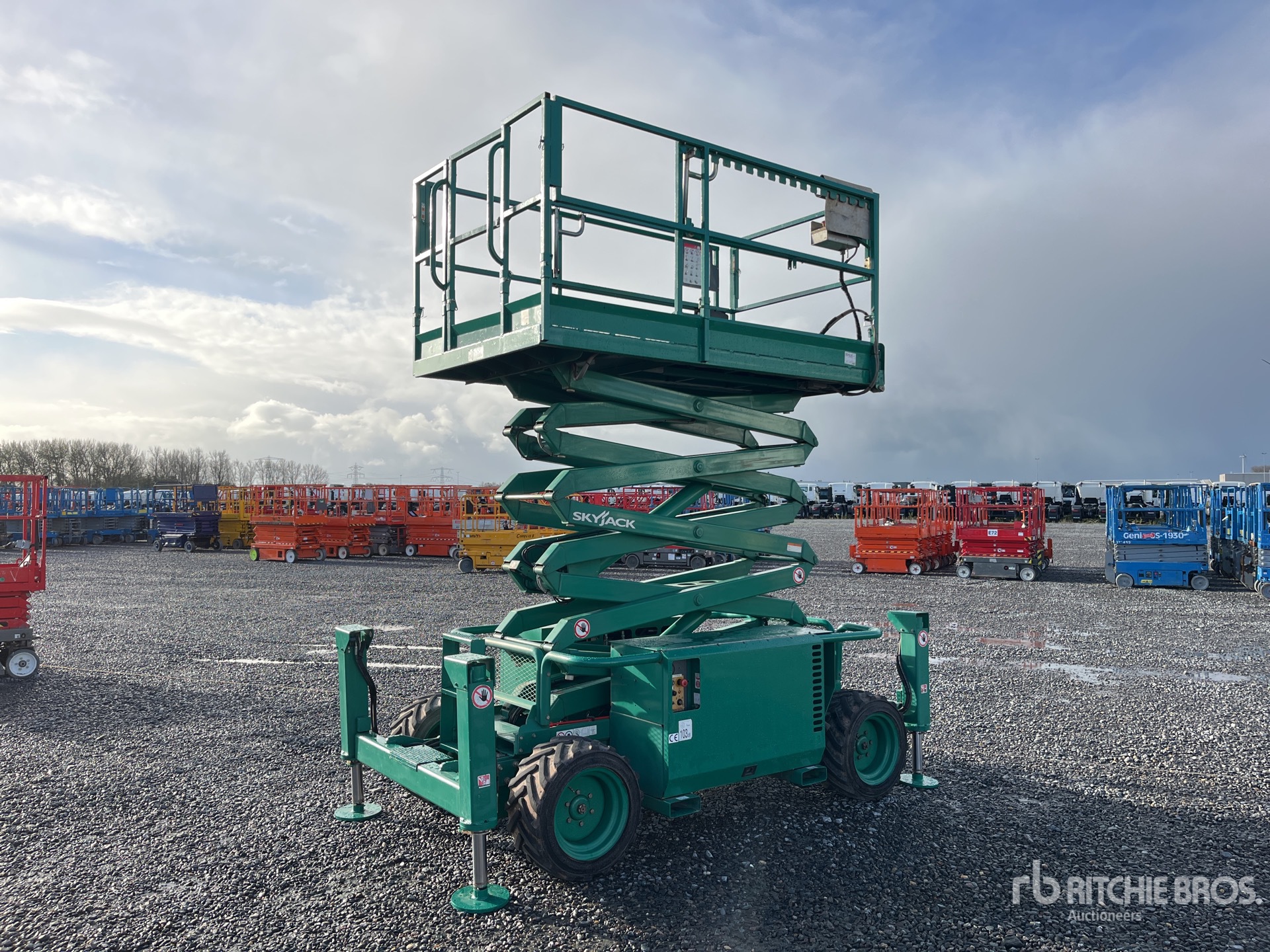 General Appearance with Picture, Right Rear Corner