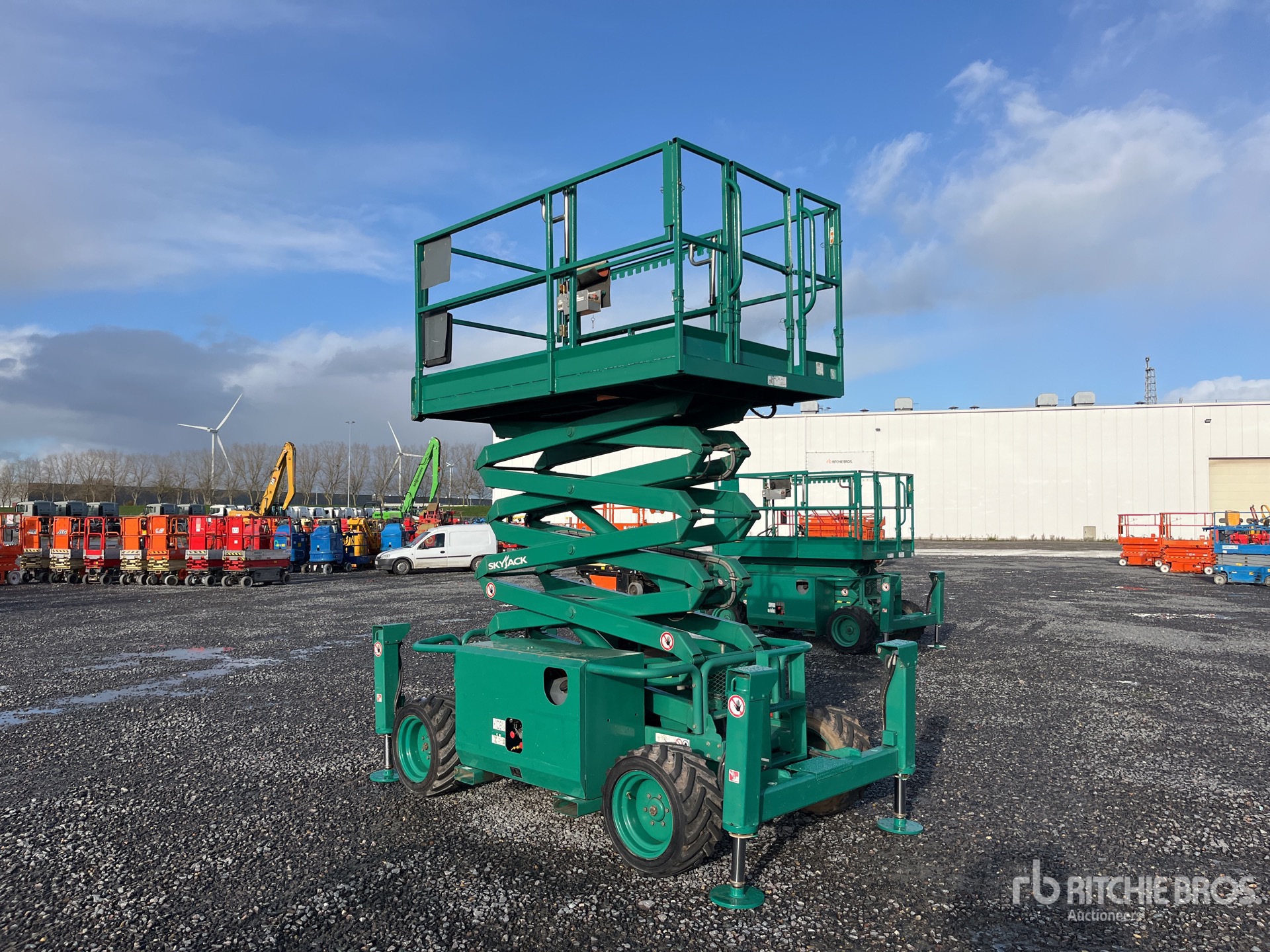 General Appearance with Picture, Left Rear Corner