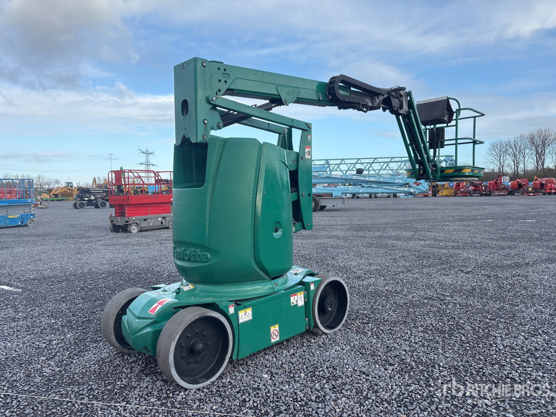 General Appearance with Picture, Left Front Corner