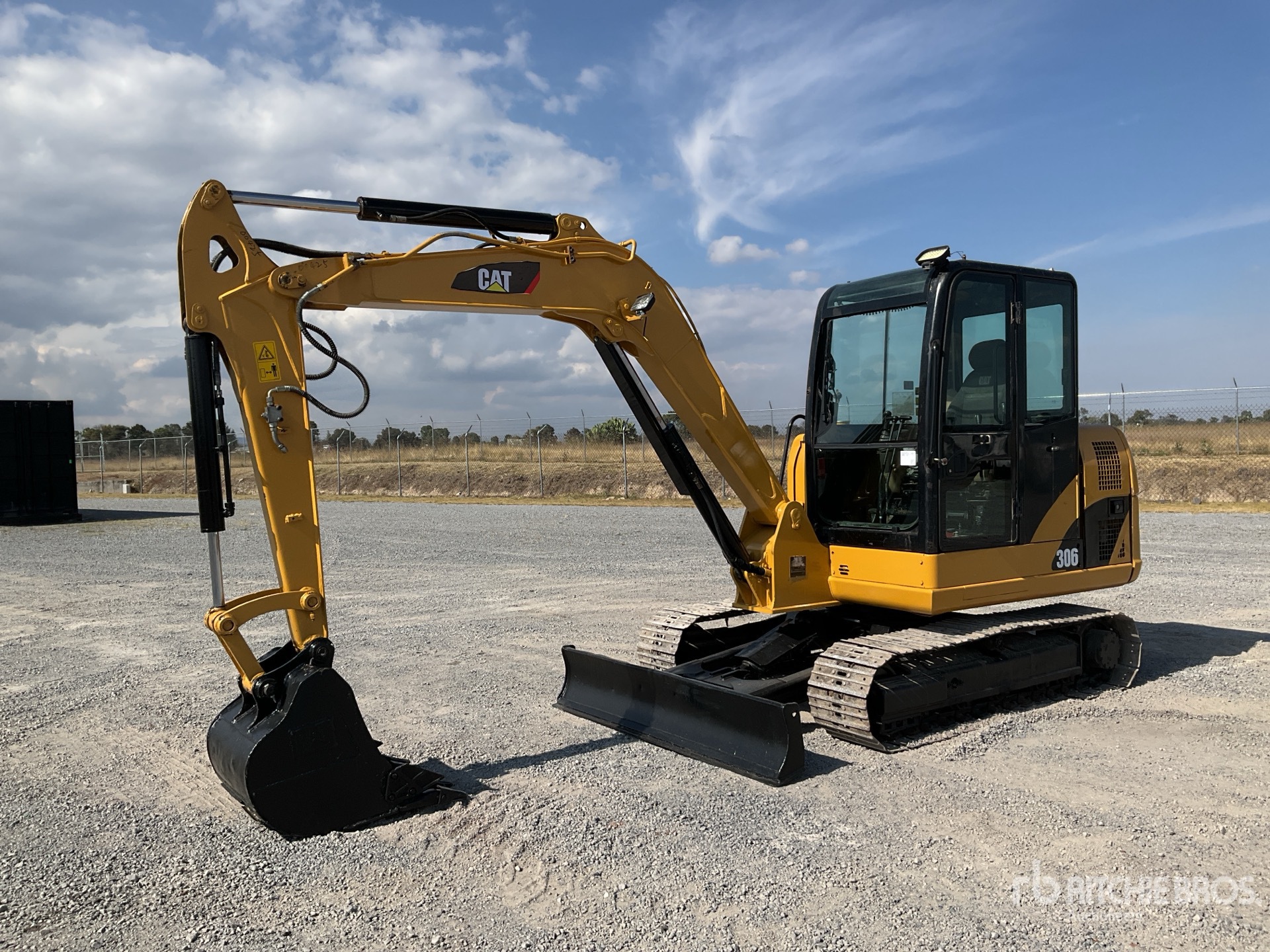 General Appearance with Featured Photo