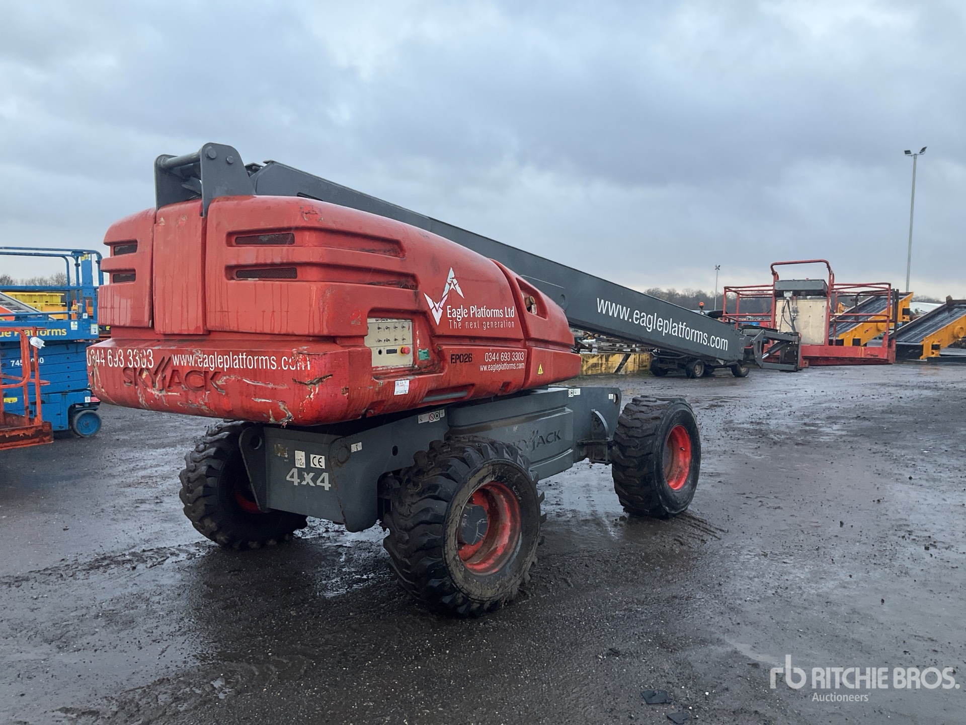 General Appearance with Imagen: esquina trasera derecha