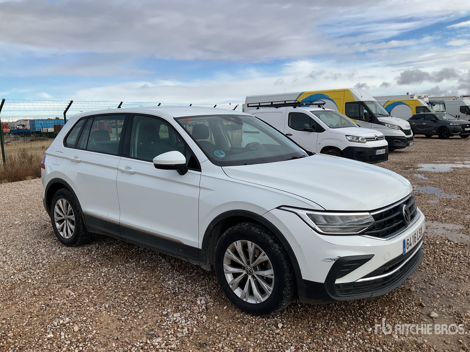 General Appearance with Picture, Right Front Corner