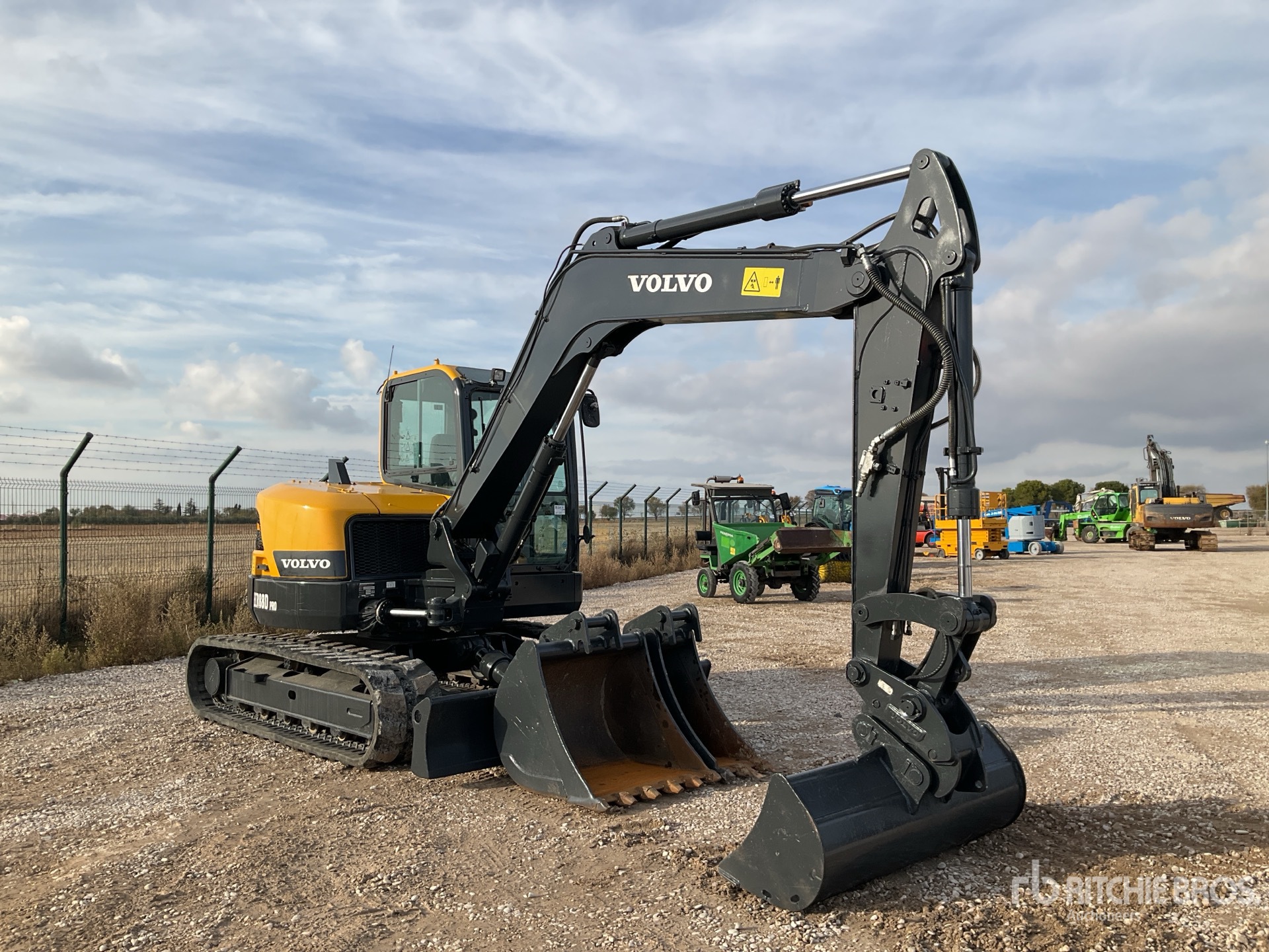 General Appearance with Picture, Right Front Corner