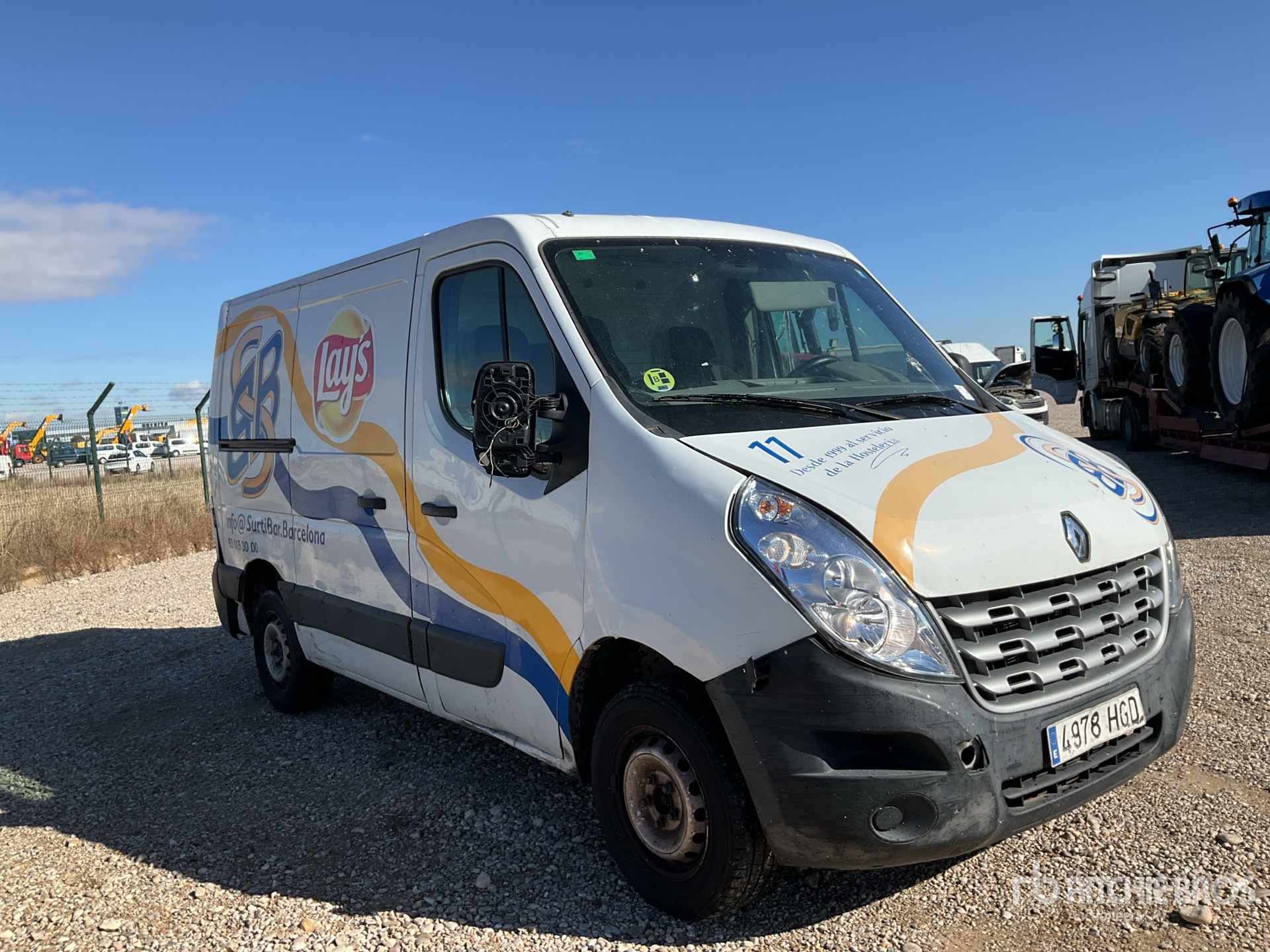 General Appearance with Picture, Right Front Corner