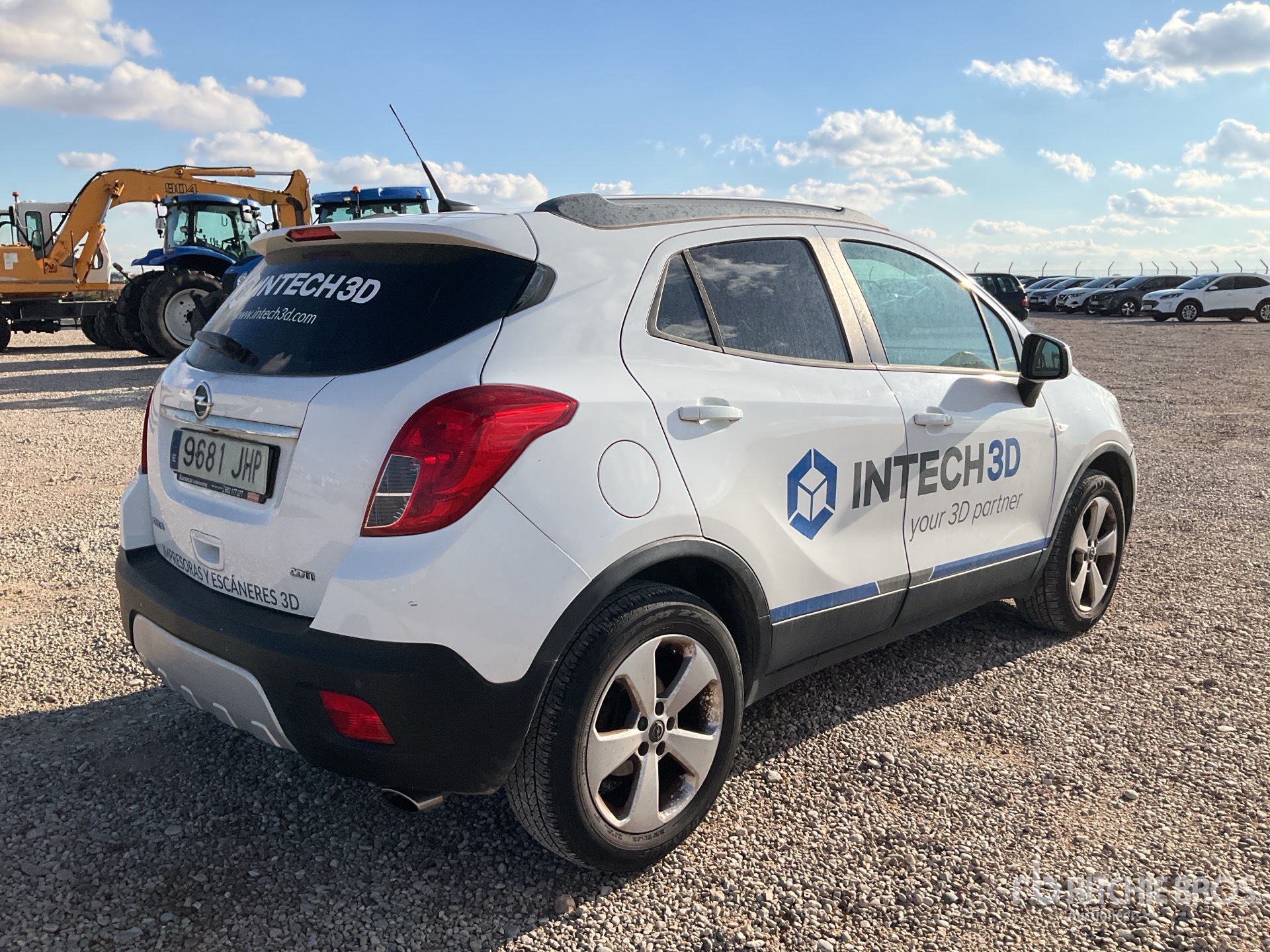 General Appearance with Picture, Right Rear Corner