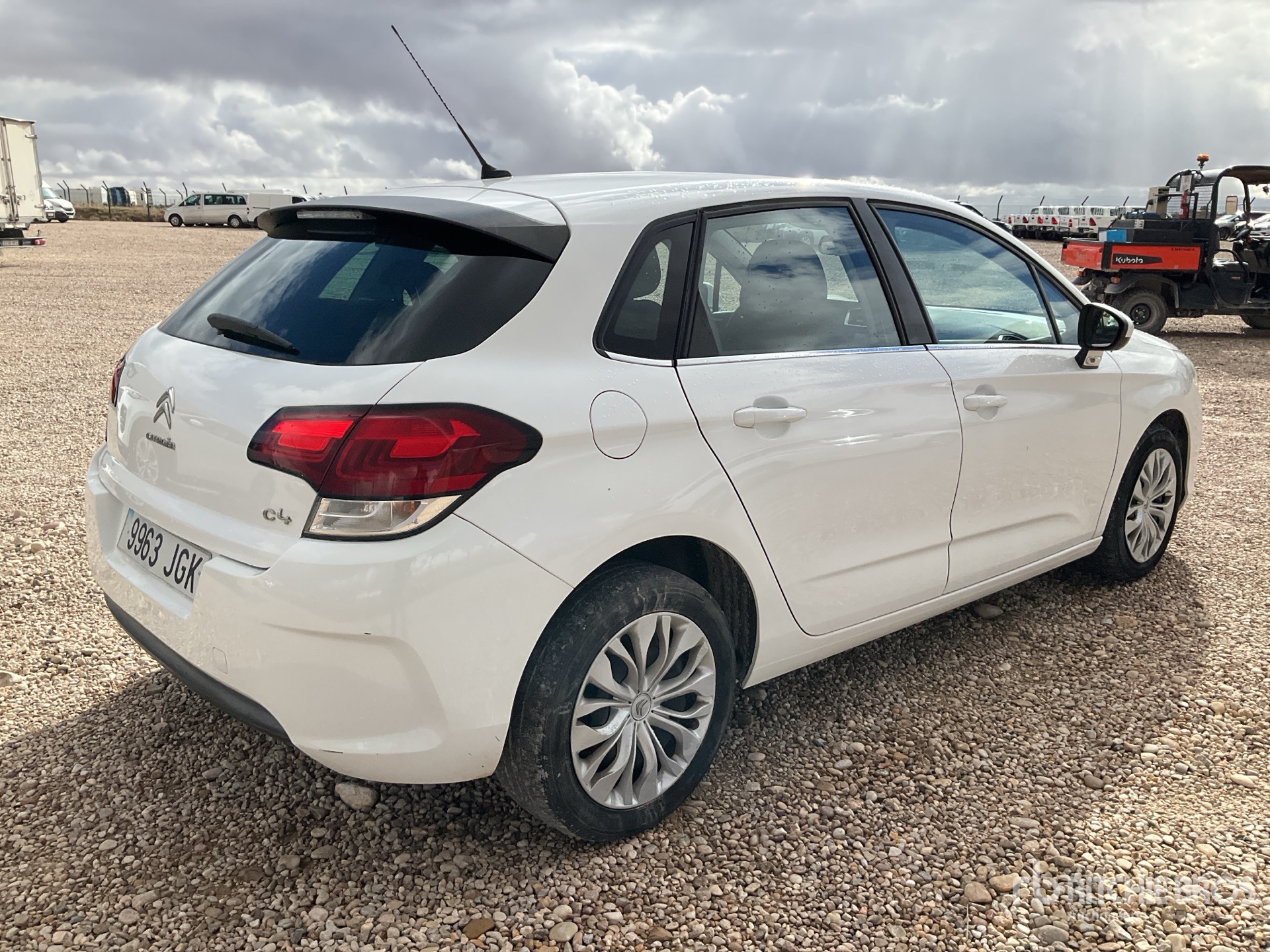 General Appearance with Picture, Right Rear Corner