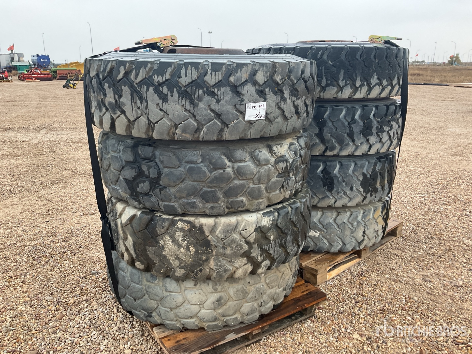 General Appearance with Bild, Ecke vorne links