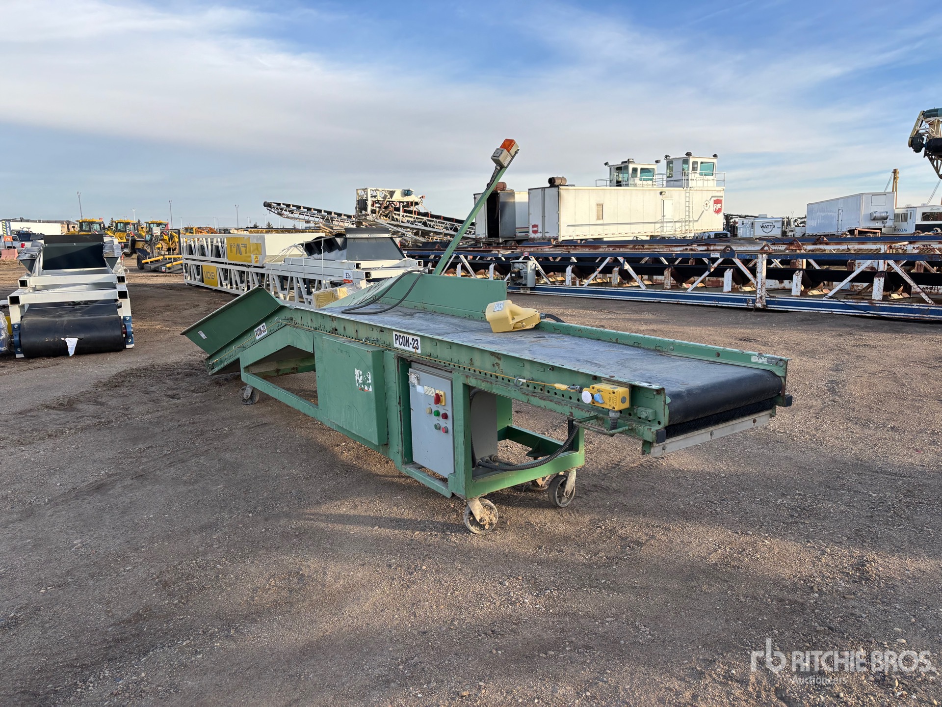 General Appearance with Bild, Ecke hinten links