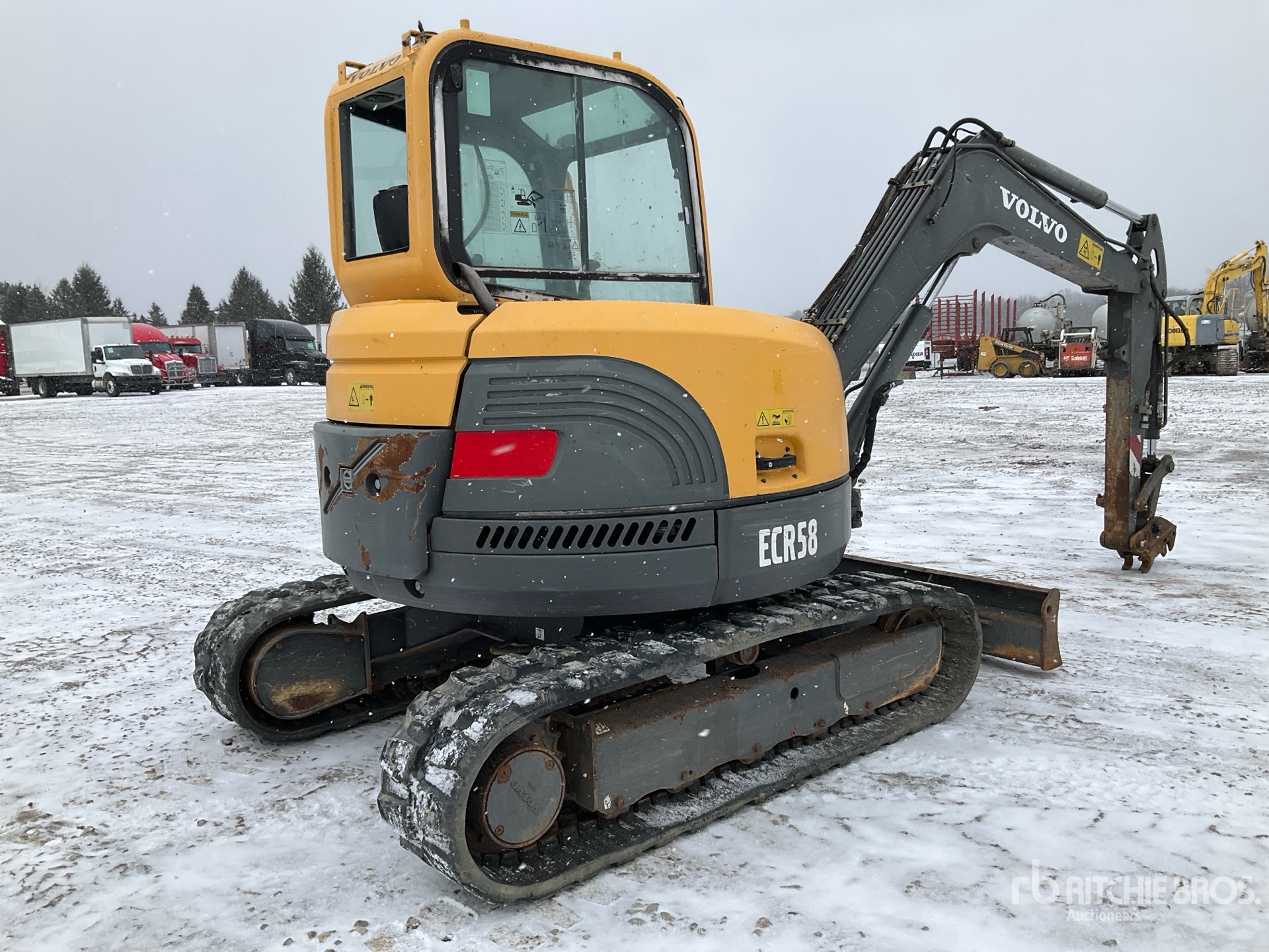 General Appearance with Picture, Right Rear Corner