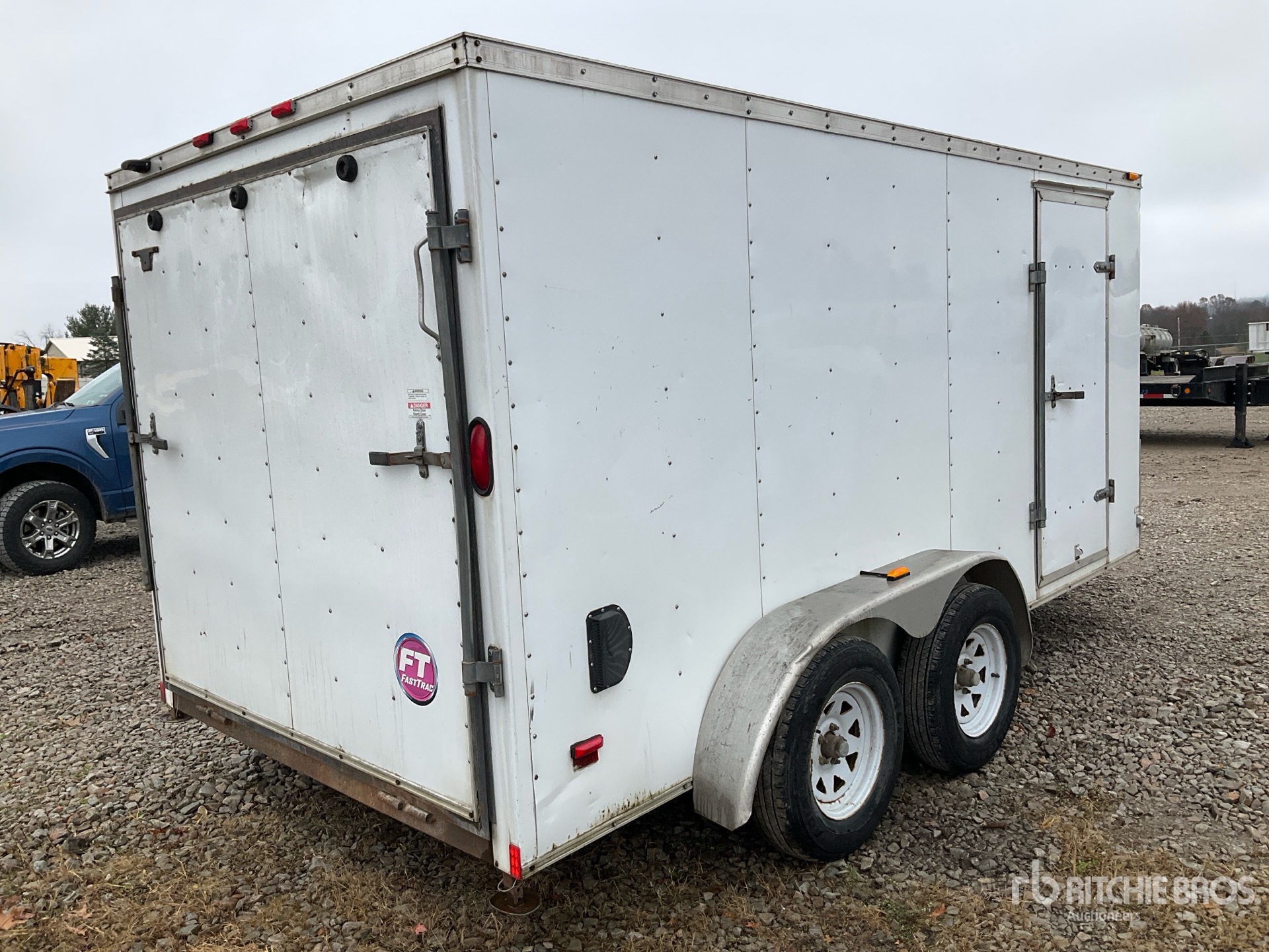 General Appearance with Imagen: esquina trasera derecha