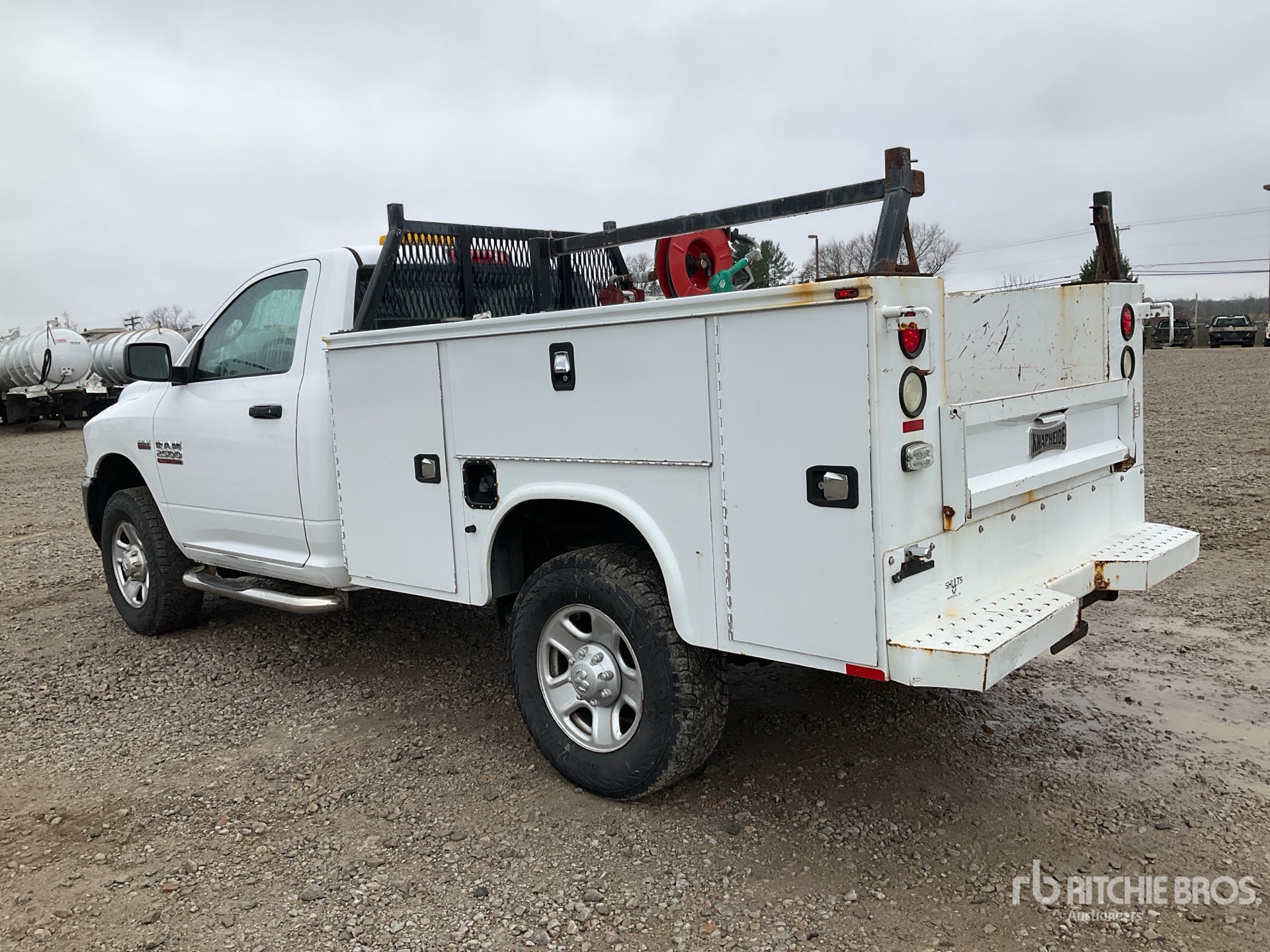 General Appearance with Foto, angolo posteriore sinistro