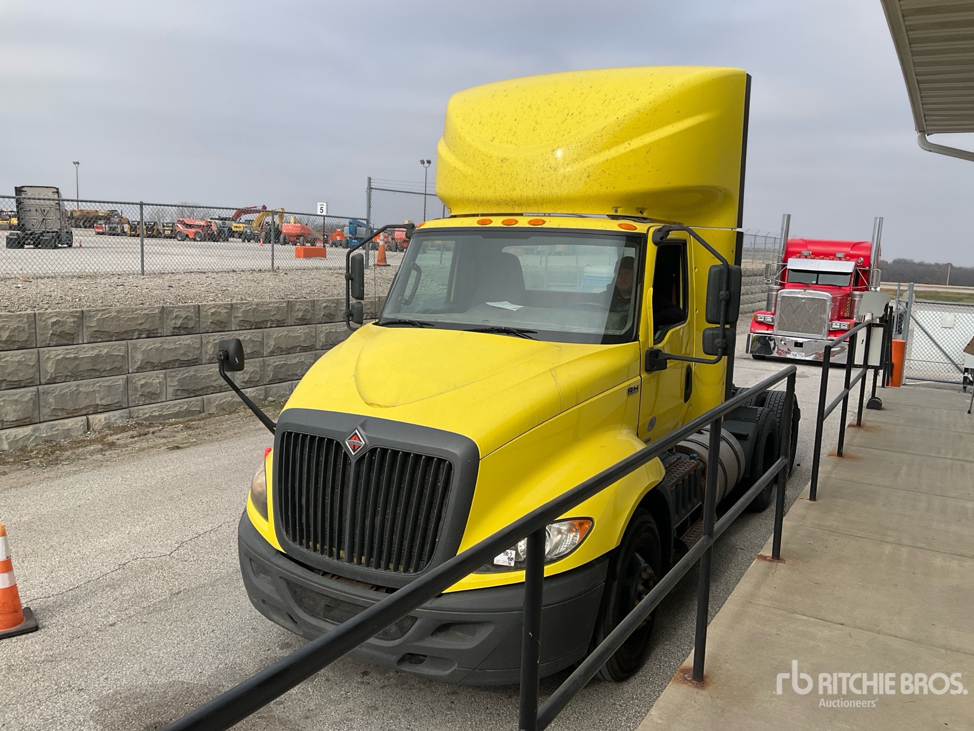 General Appearance with Featured Photo