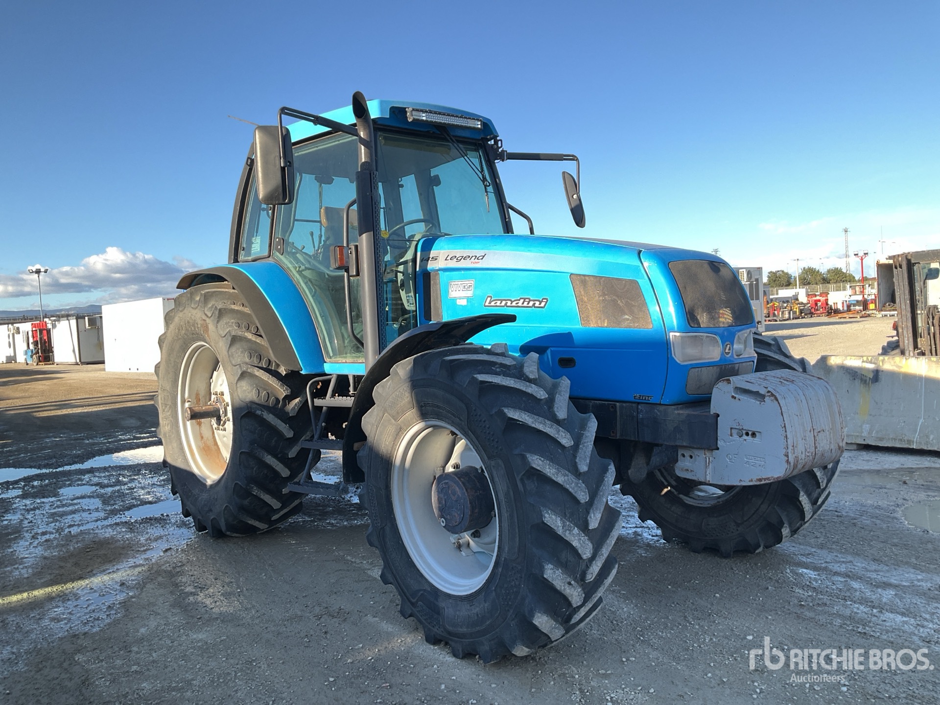 General Appearance with Picture, Right Front Corner