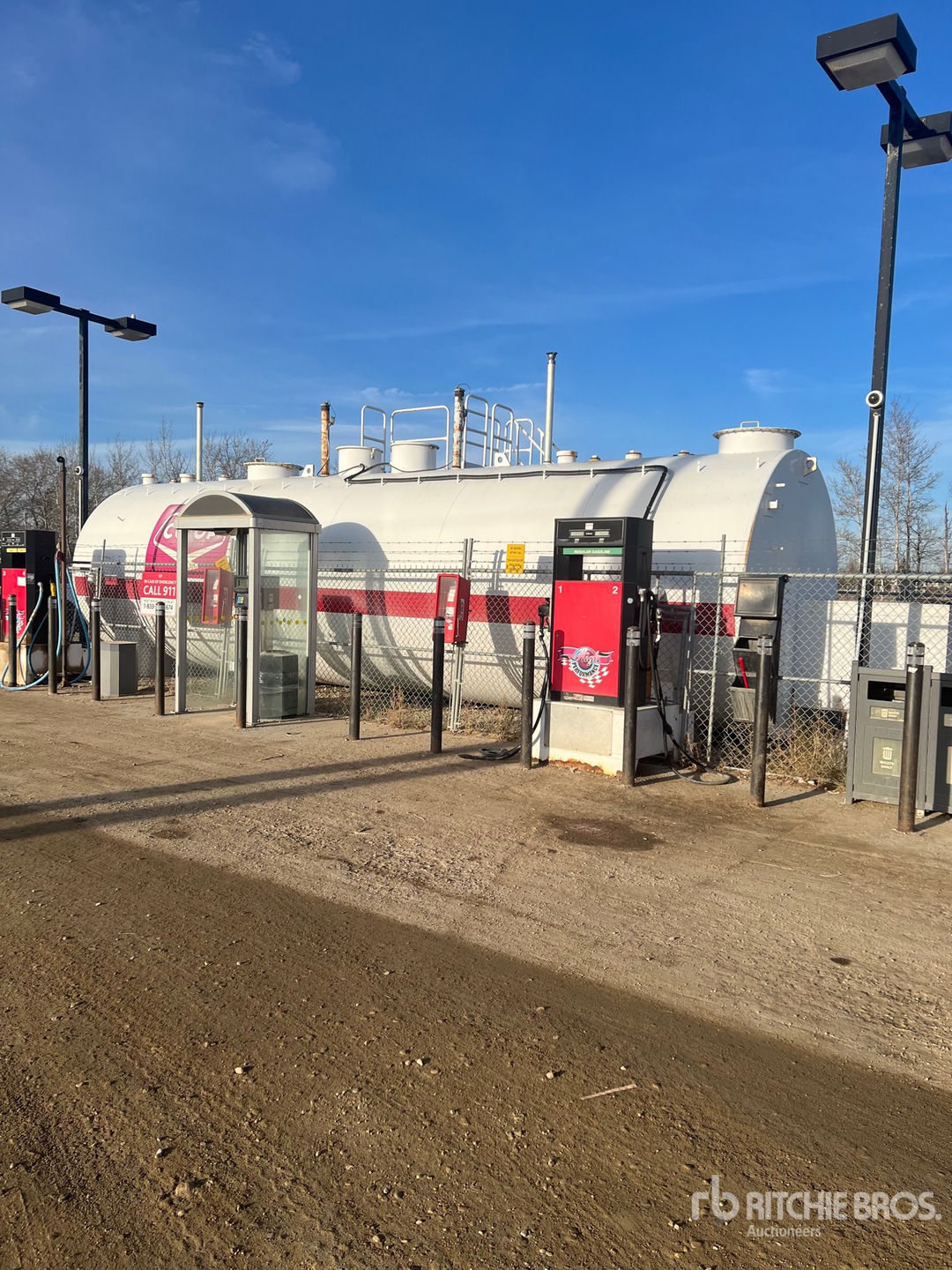 Aspect général with Image, coin avant gauche