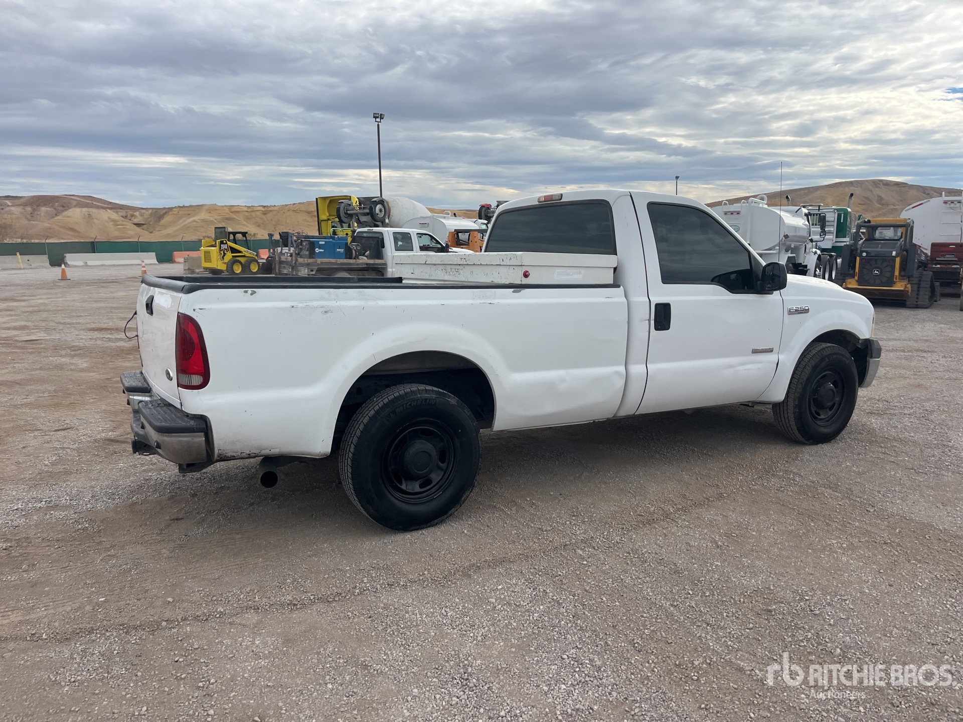 General Appearance with Bild, Ecke hinten rechts