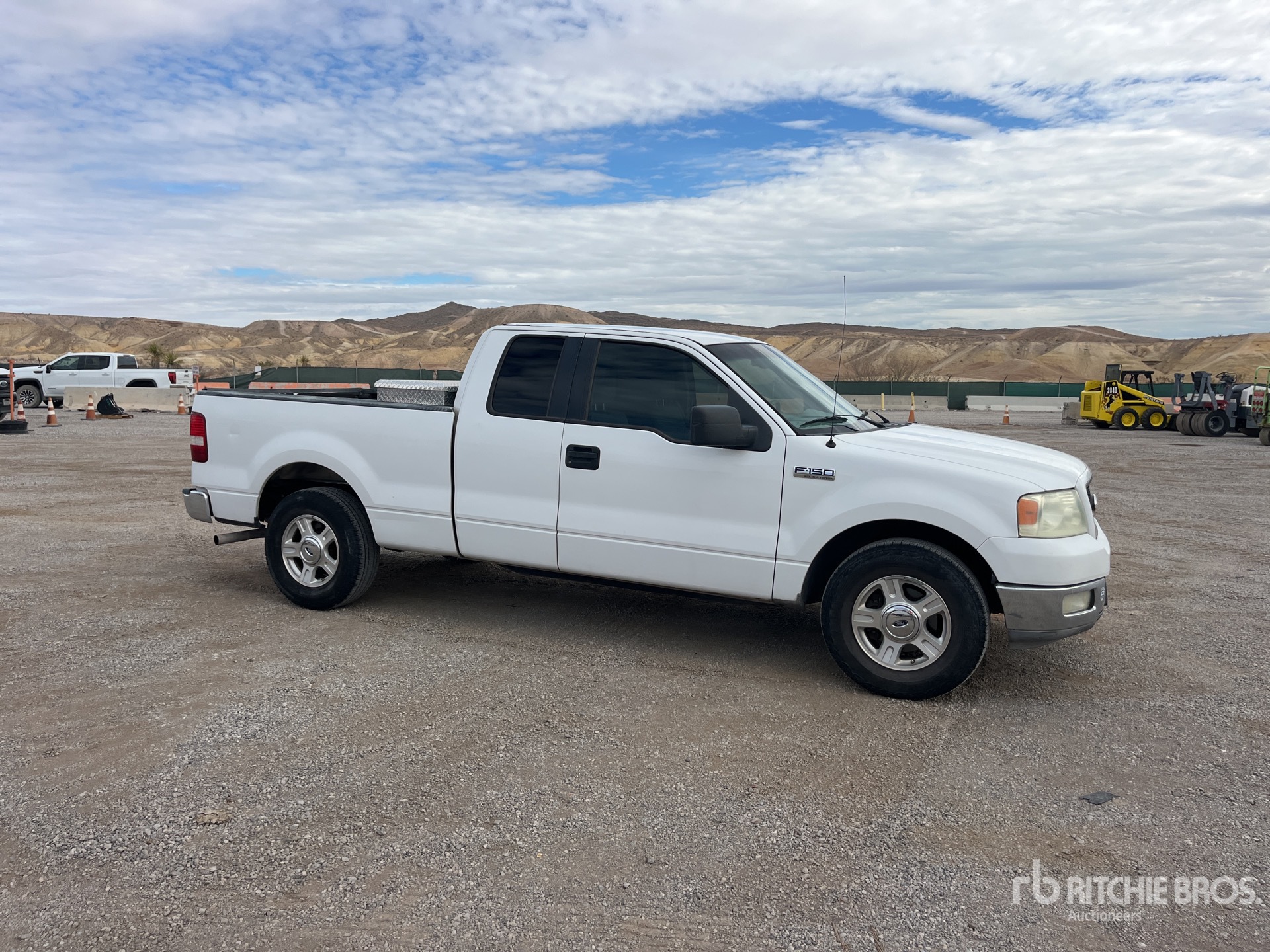 General Appearance with Foto, angolo anteriore destro